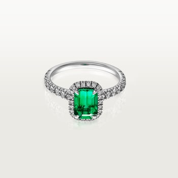 Cartier Destinée solitaire, emerald-cut emerald, paved  Cartier Destinée solitaire, emerald-cut emerald, paved