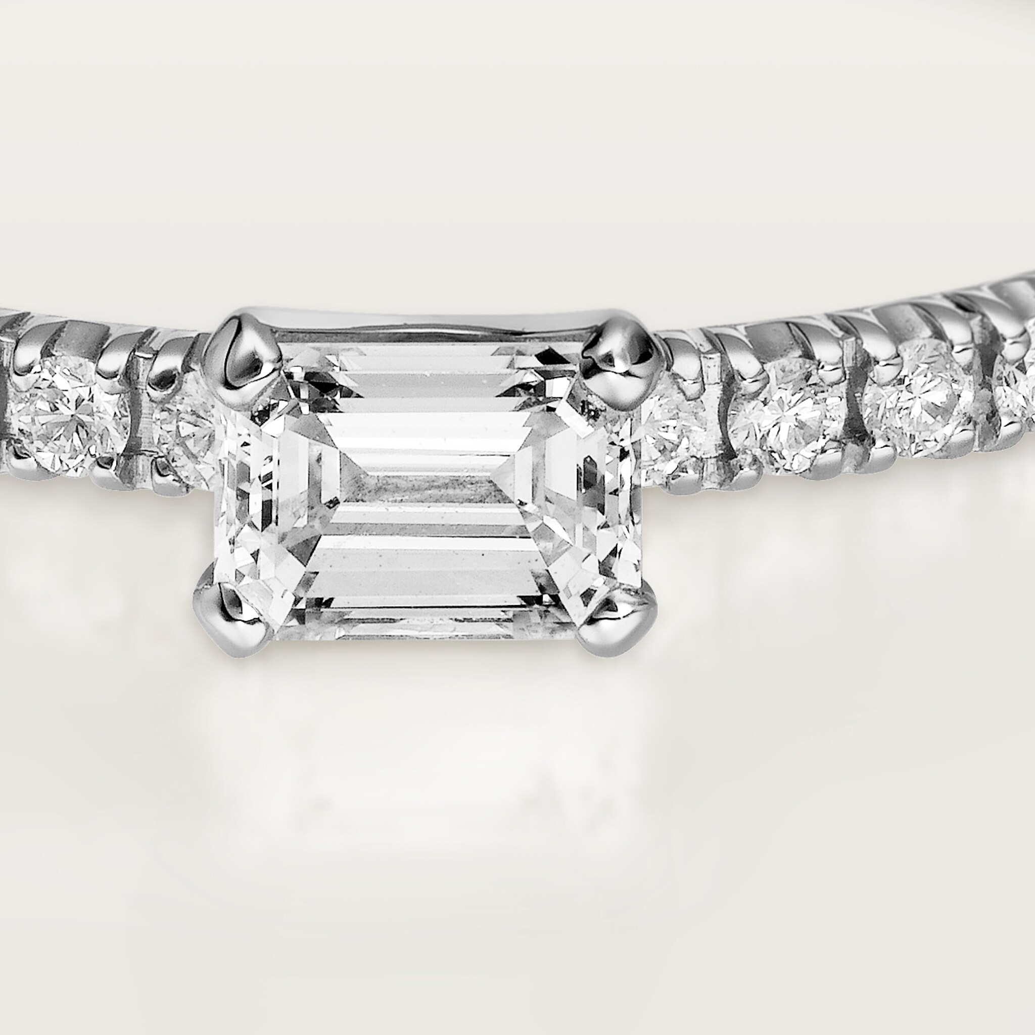Etincelle de Cartier ring, emerald-cut diamond, paved, image 6