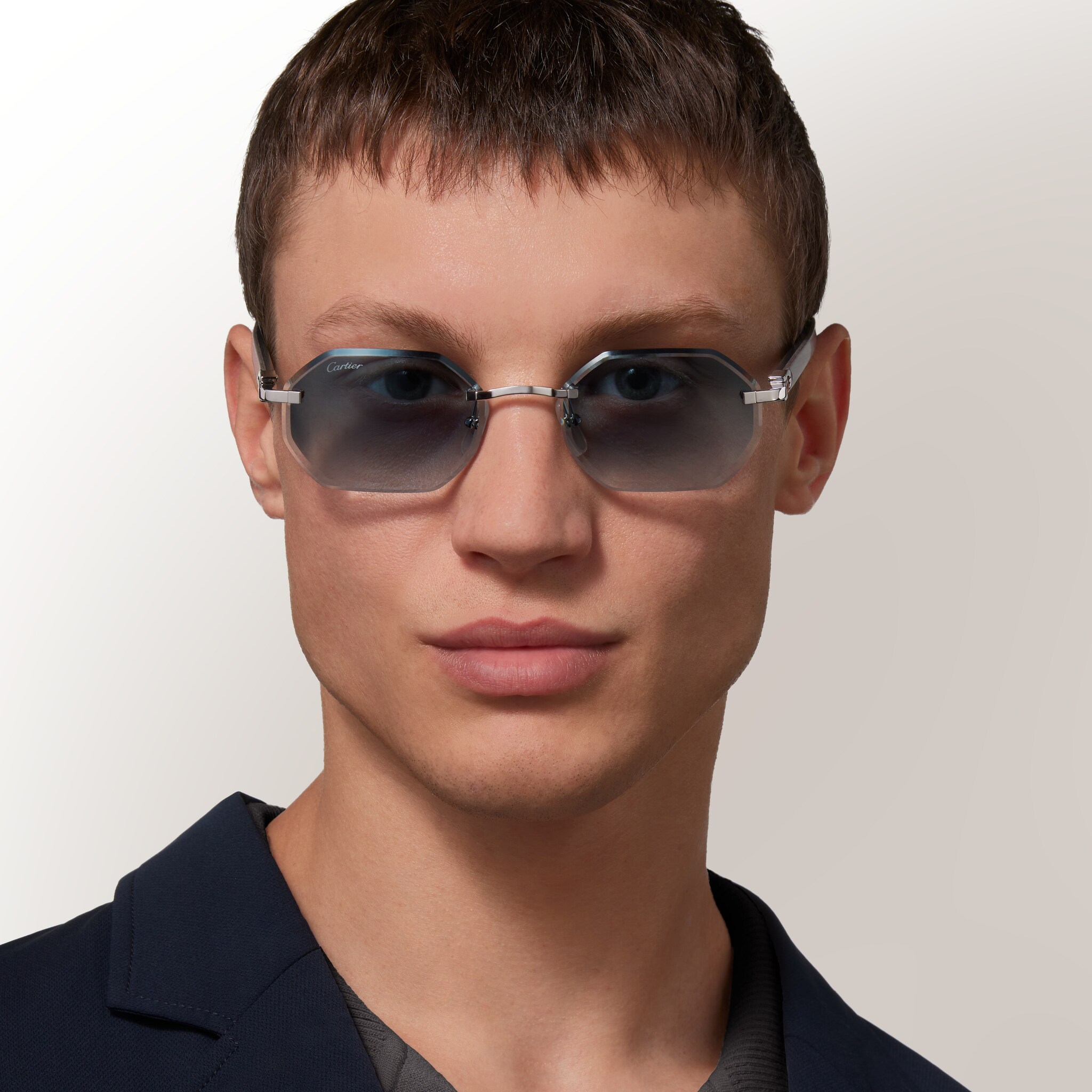 Sunglasses with Elongated C de Cartier motif