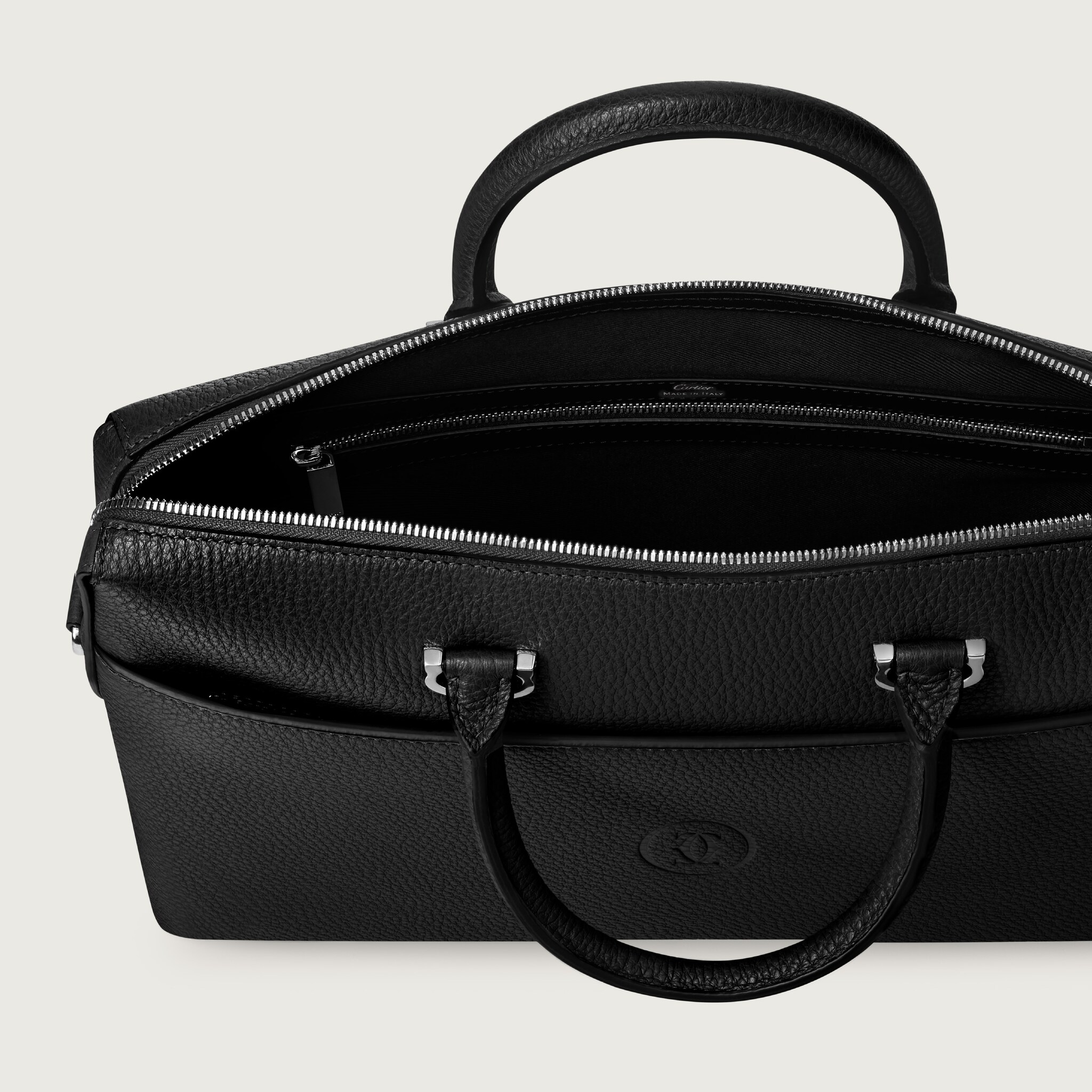 Small briefcase, Must