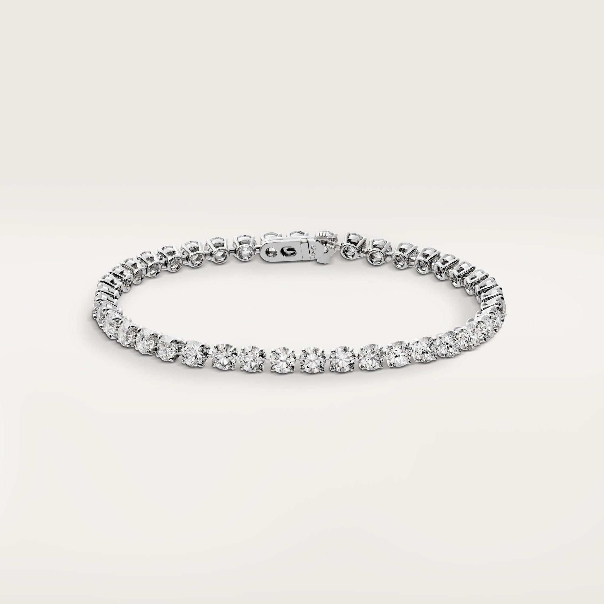 Lignes Essentielles bracelet, brilliant-cut diamonds
