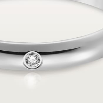 1895 wedding band, 2.6 mm width, 1 diamond 1895 wedding band, 2.6 mm width, 1 diamond