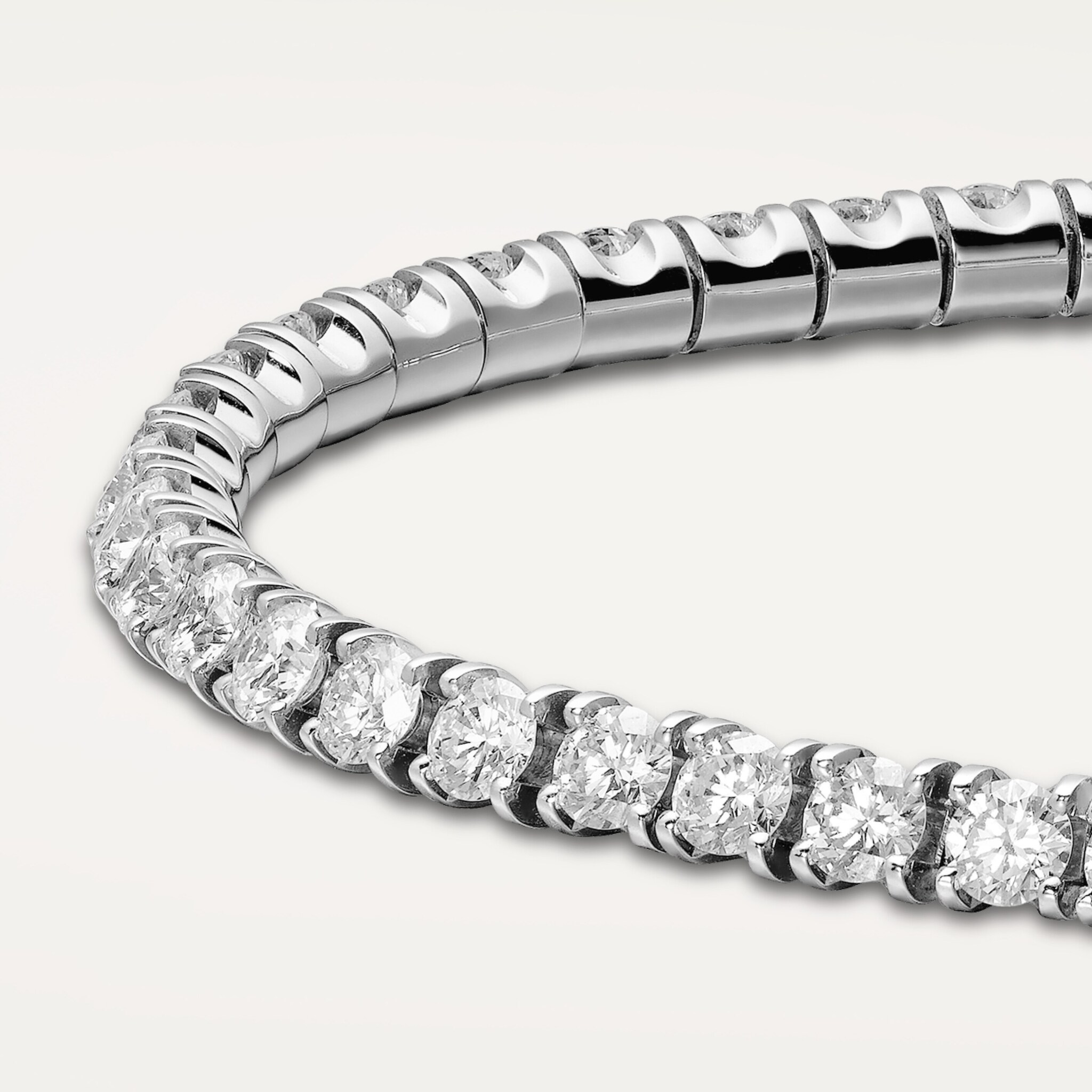Lignes Essentielles bracelet, brilliant-cut diamonds, image 7