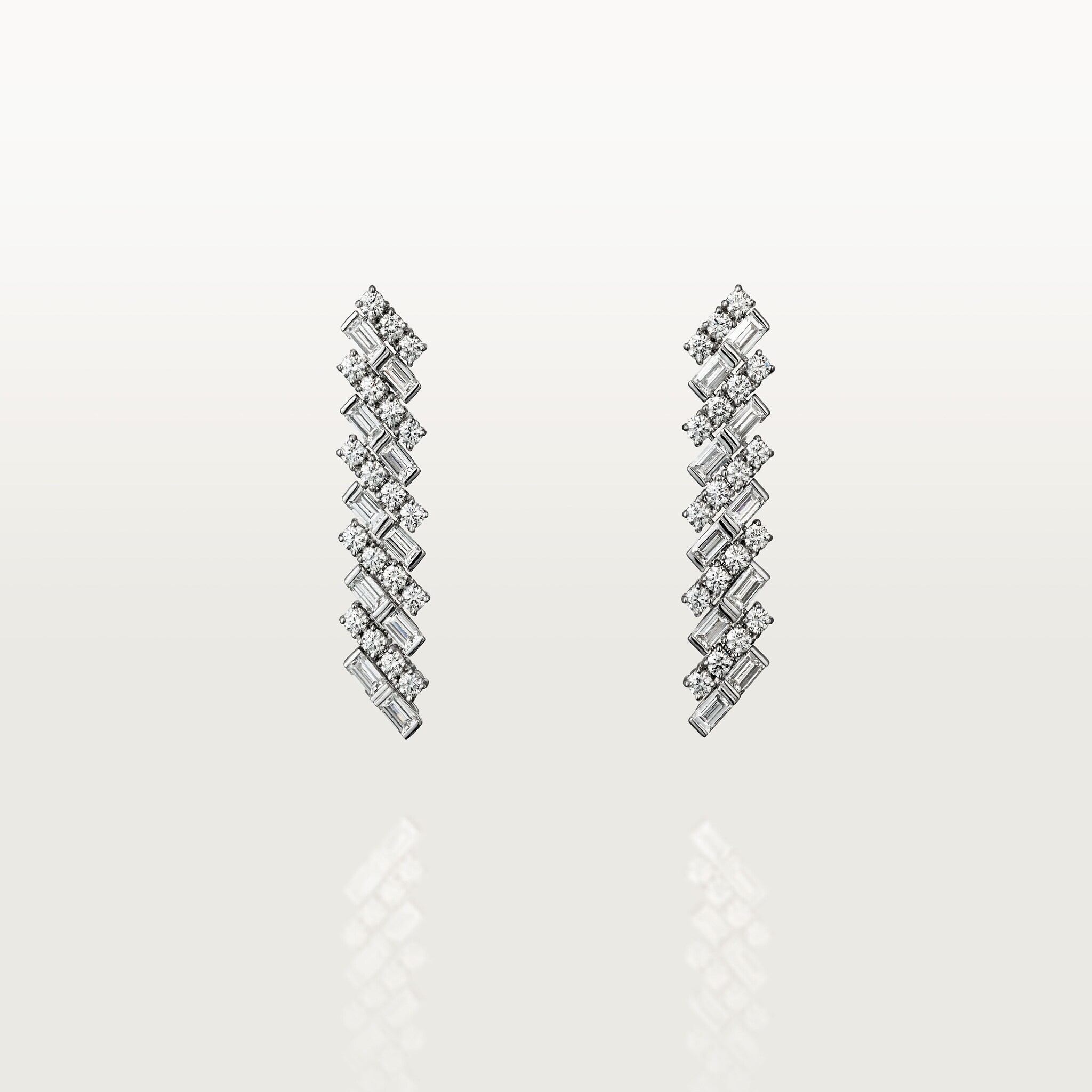 Reflection de Cartier earrings, diamonds