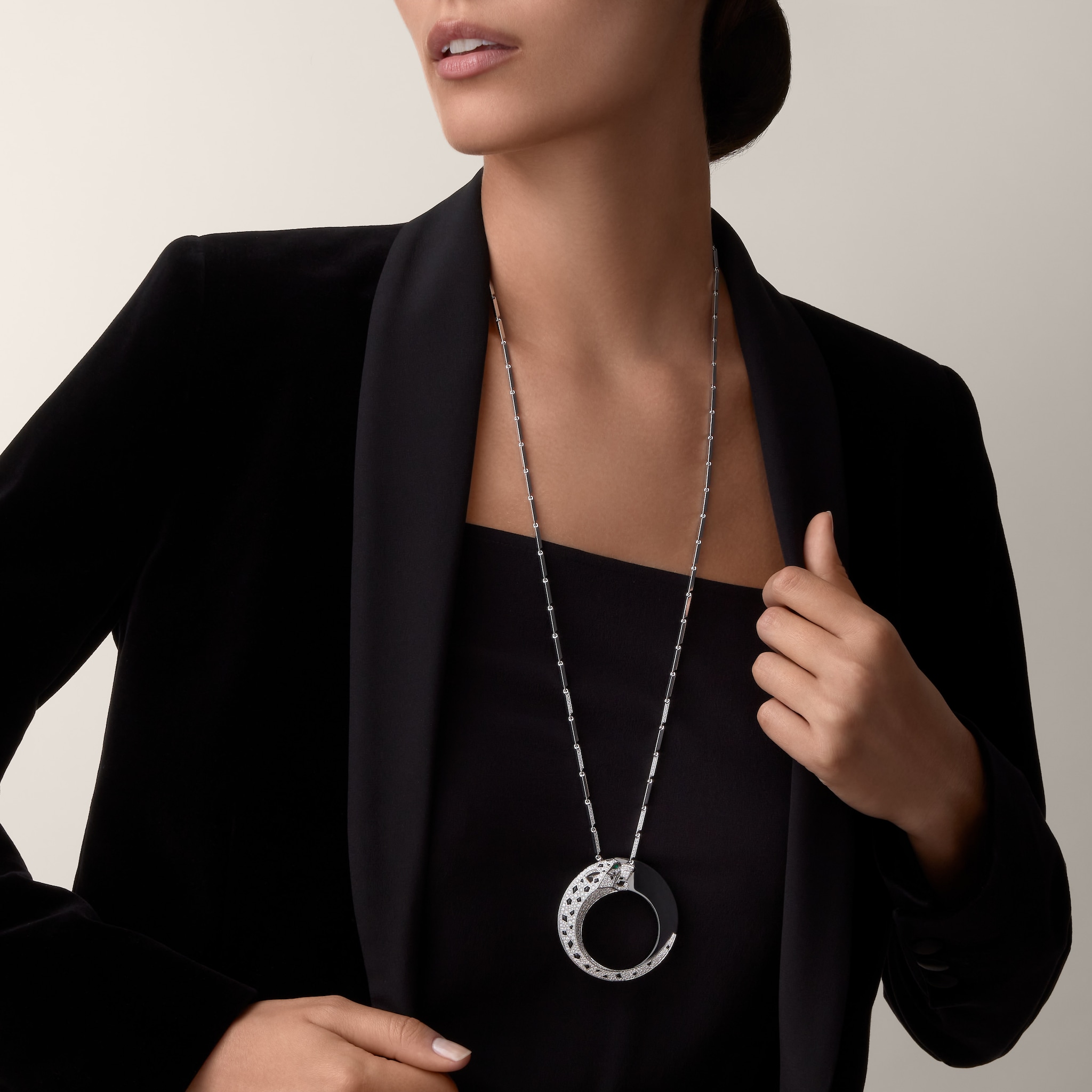 Panth&egrave;re de Cartier necklace, black ceramic, paved 