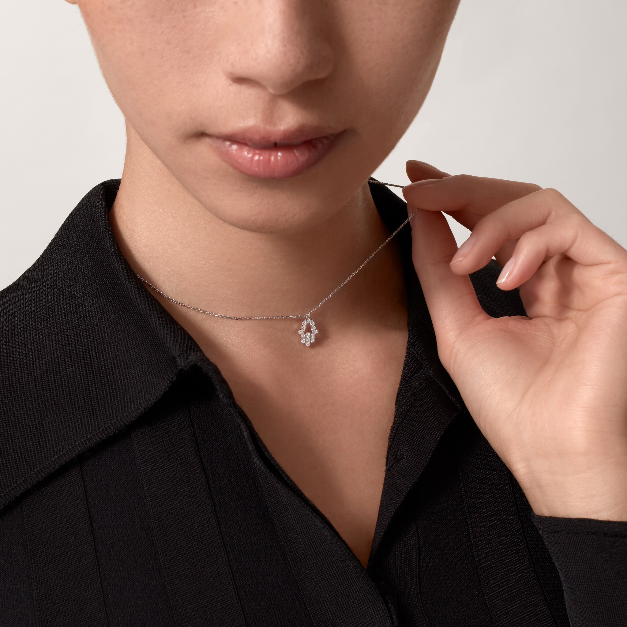 حلية متدلّية "سِمبلز"