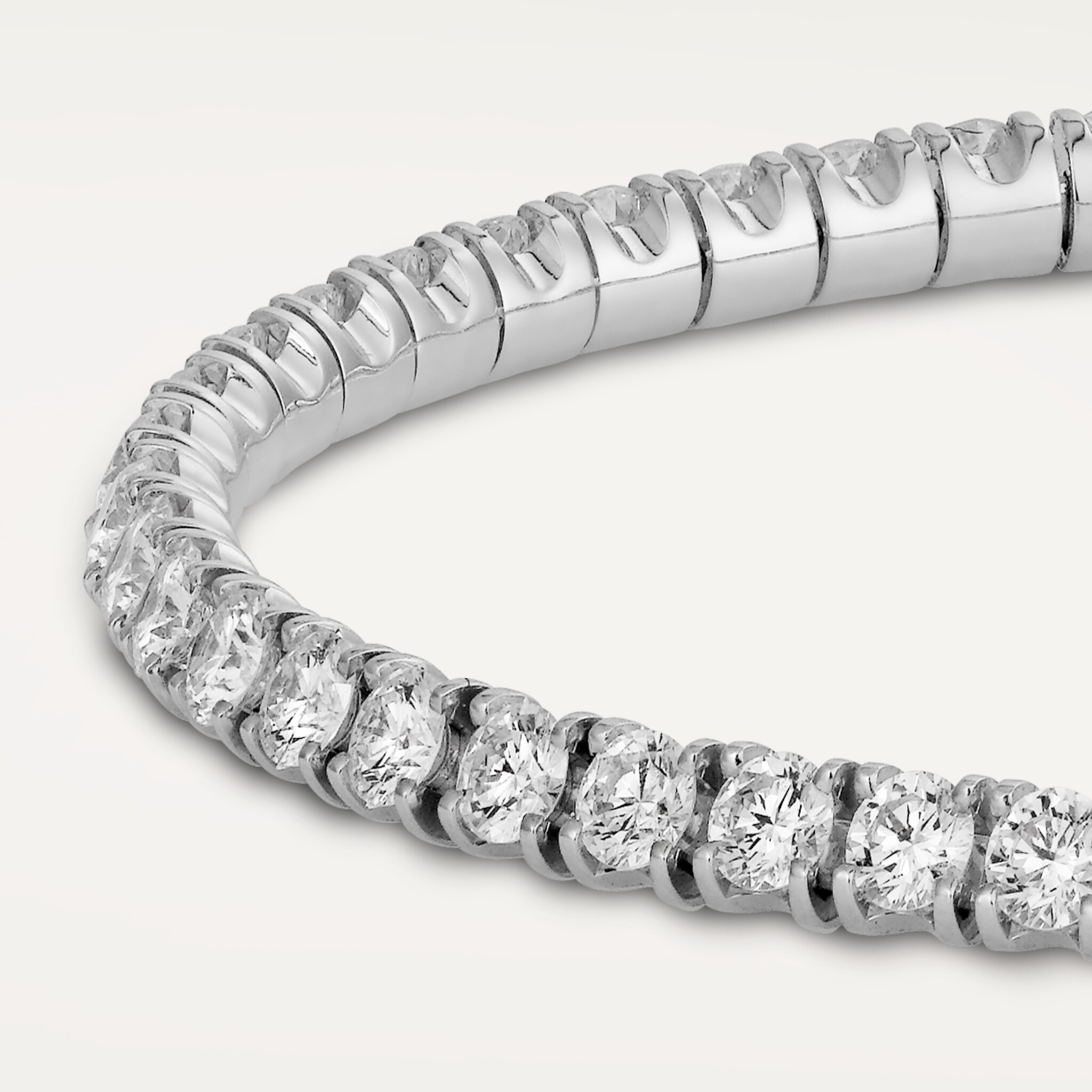 Lignes Essentielles bracelet, brilliant-cut diamonds, image 5