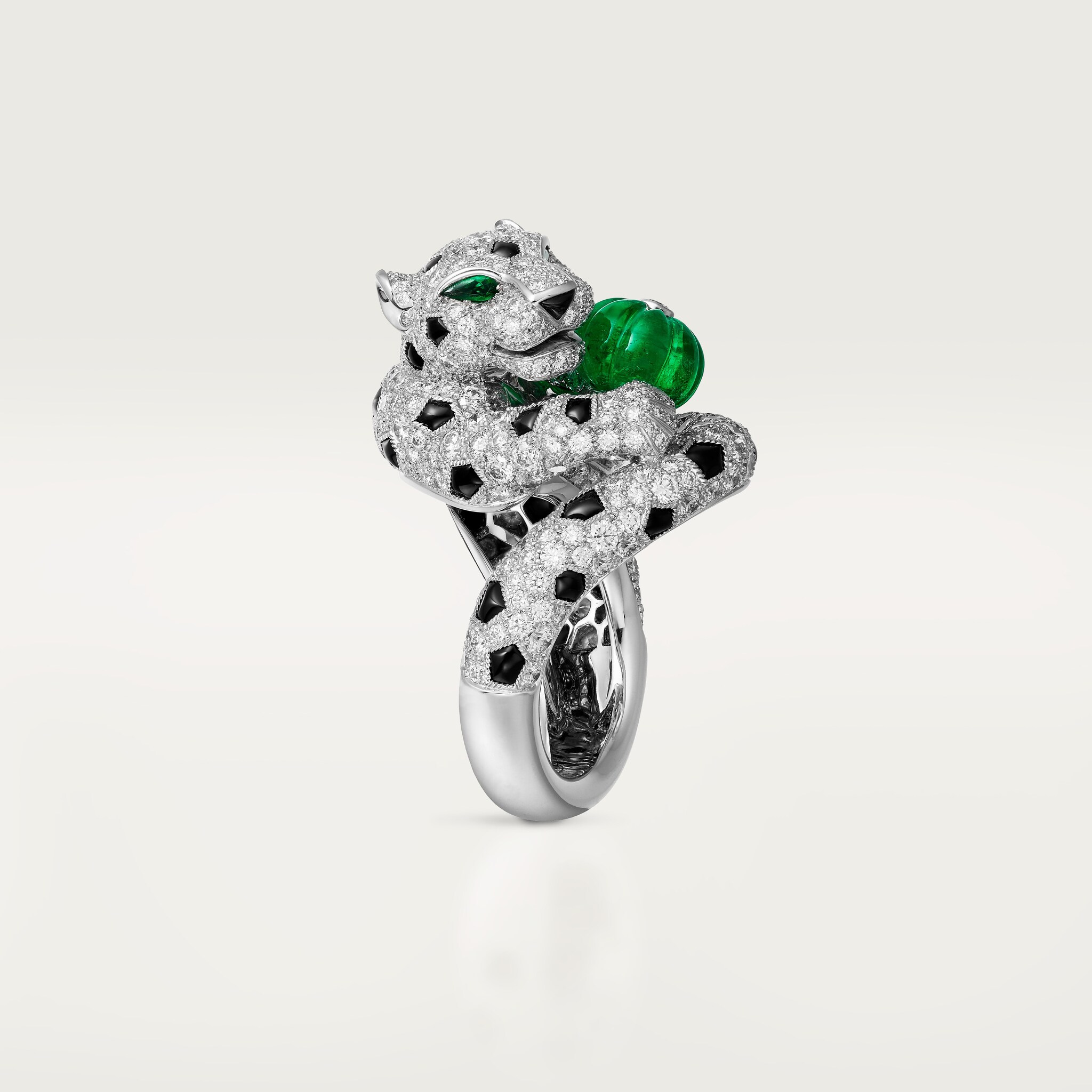 Panth&egrave;re de Cartier ring, melon-cut emerald, paved, image 7