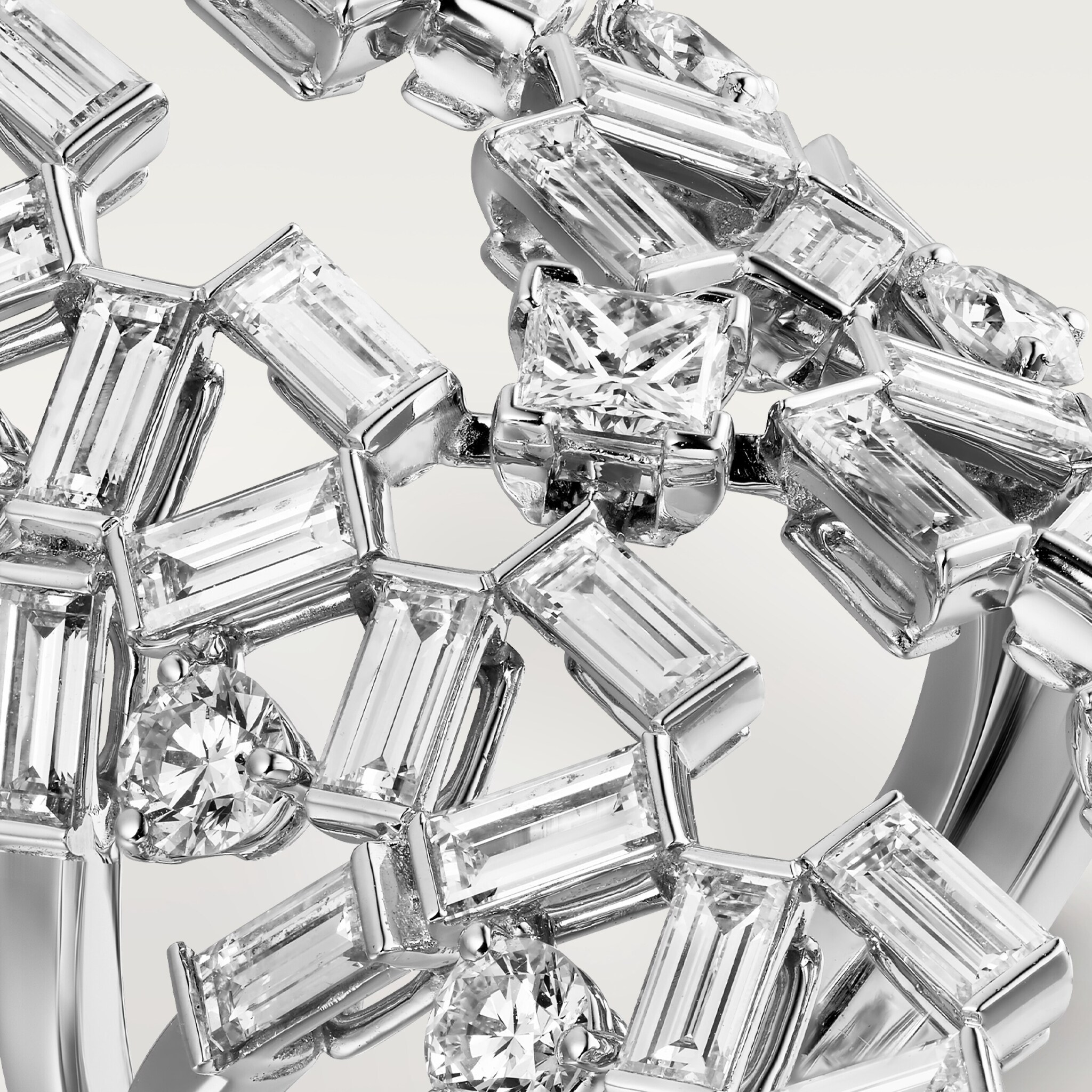 Reflection de Cartier ring, diamonds