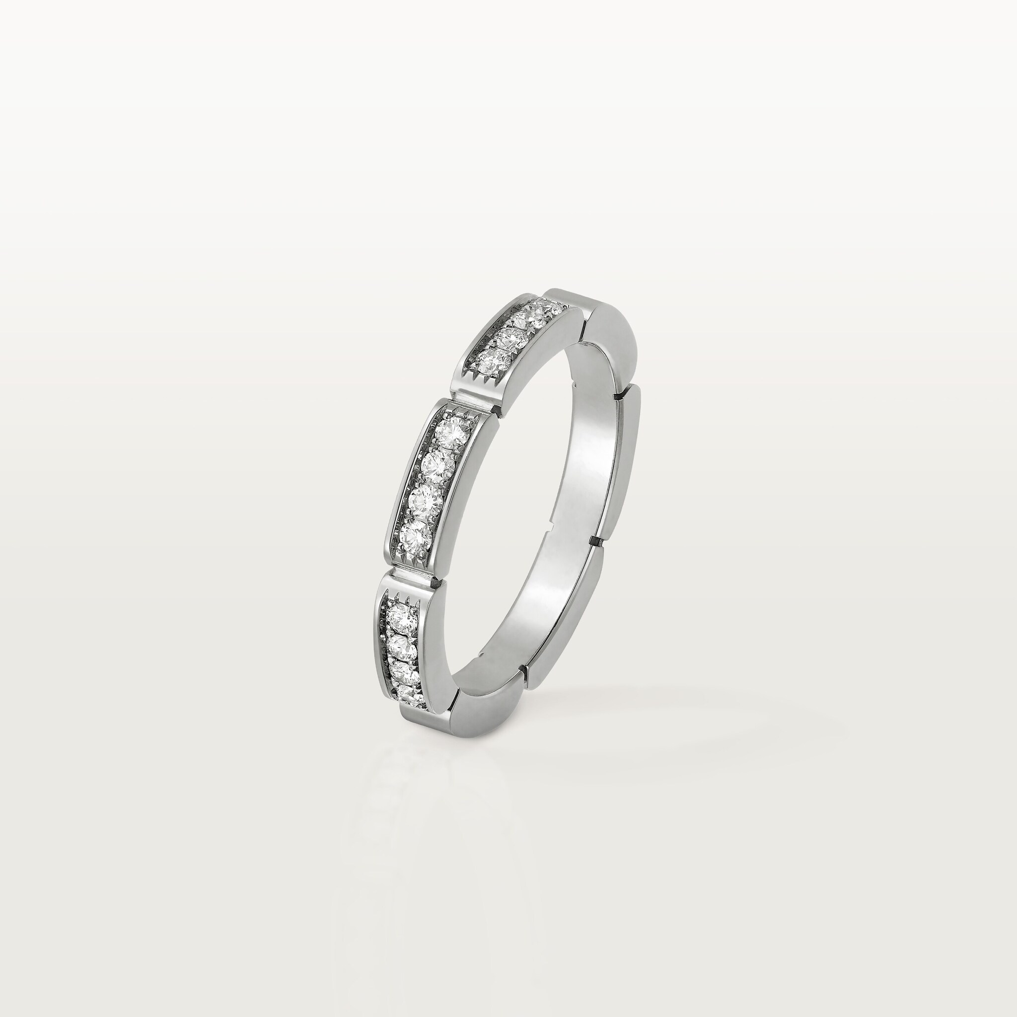 Maillon Panth&egrave;re wedding band, half-paved