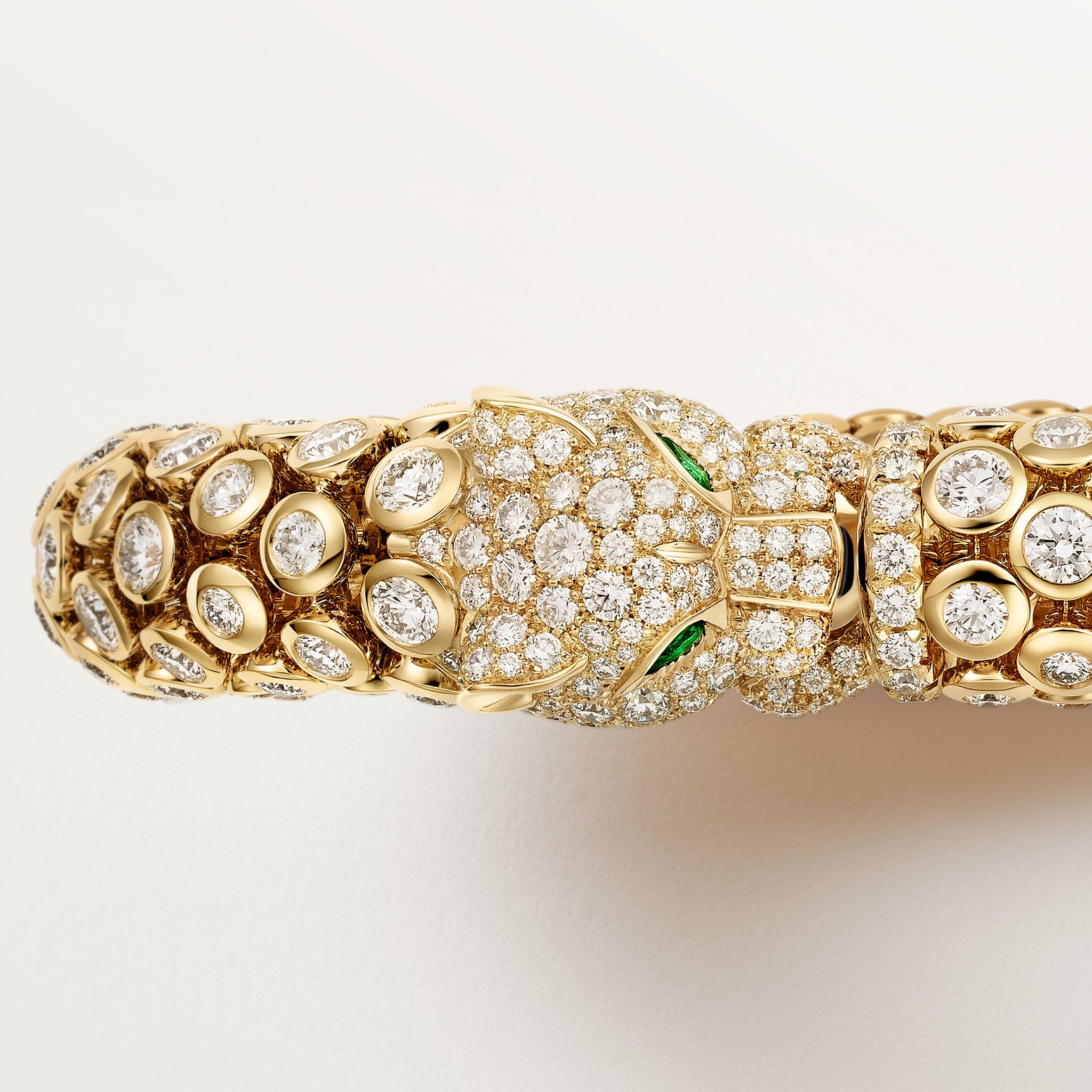 Panth&egrave;re de Cartier bracelet, paved