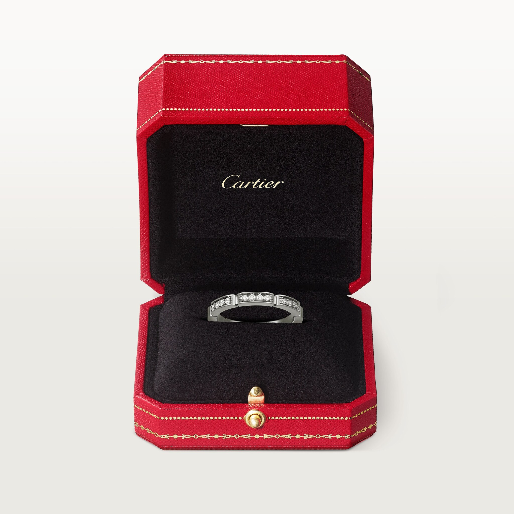 Maillon Panth&egrave;re wedding band, half-paved, image 7