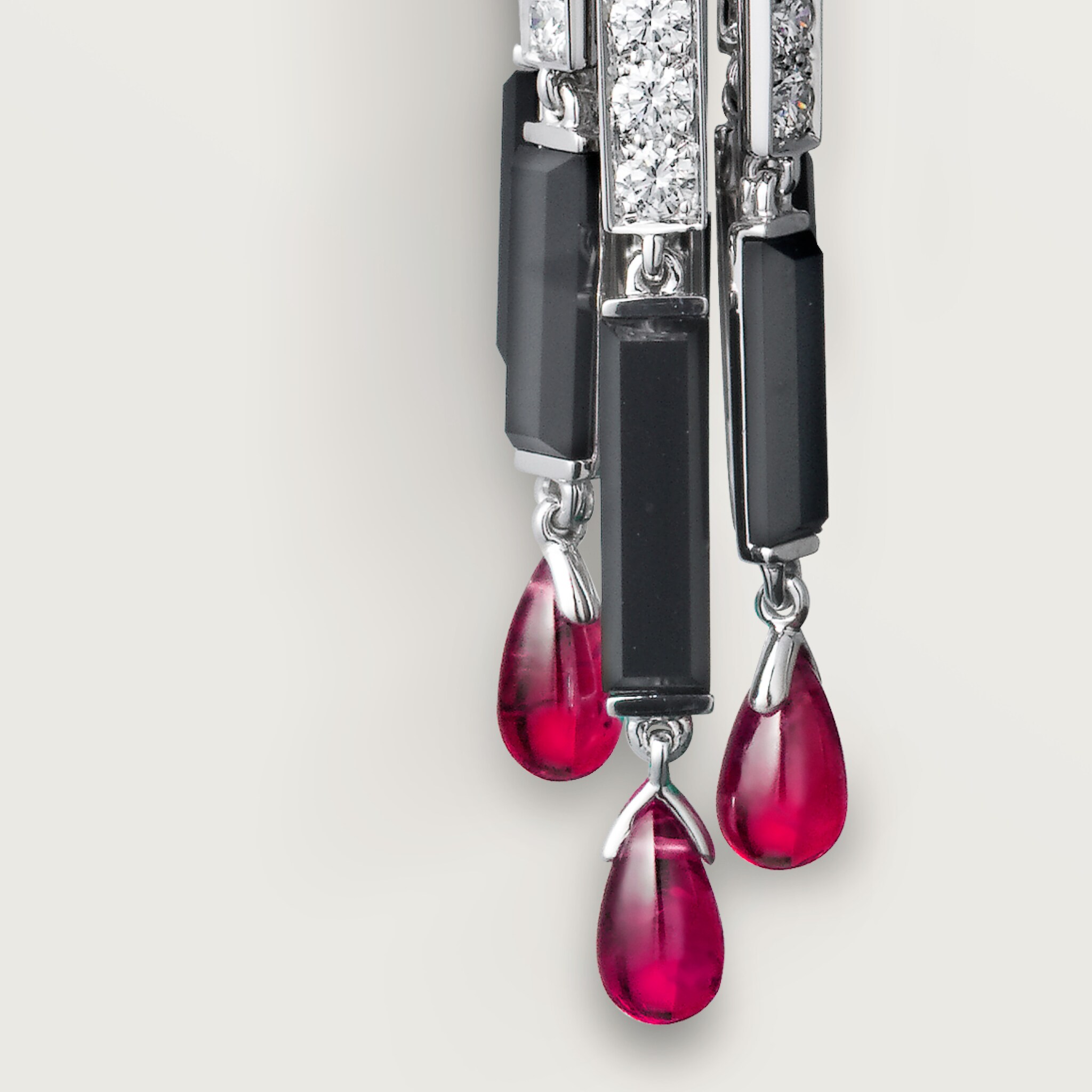 Panth&egrave;re de Cartier earrings, ruby, large model, paved