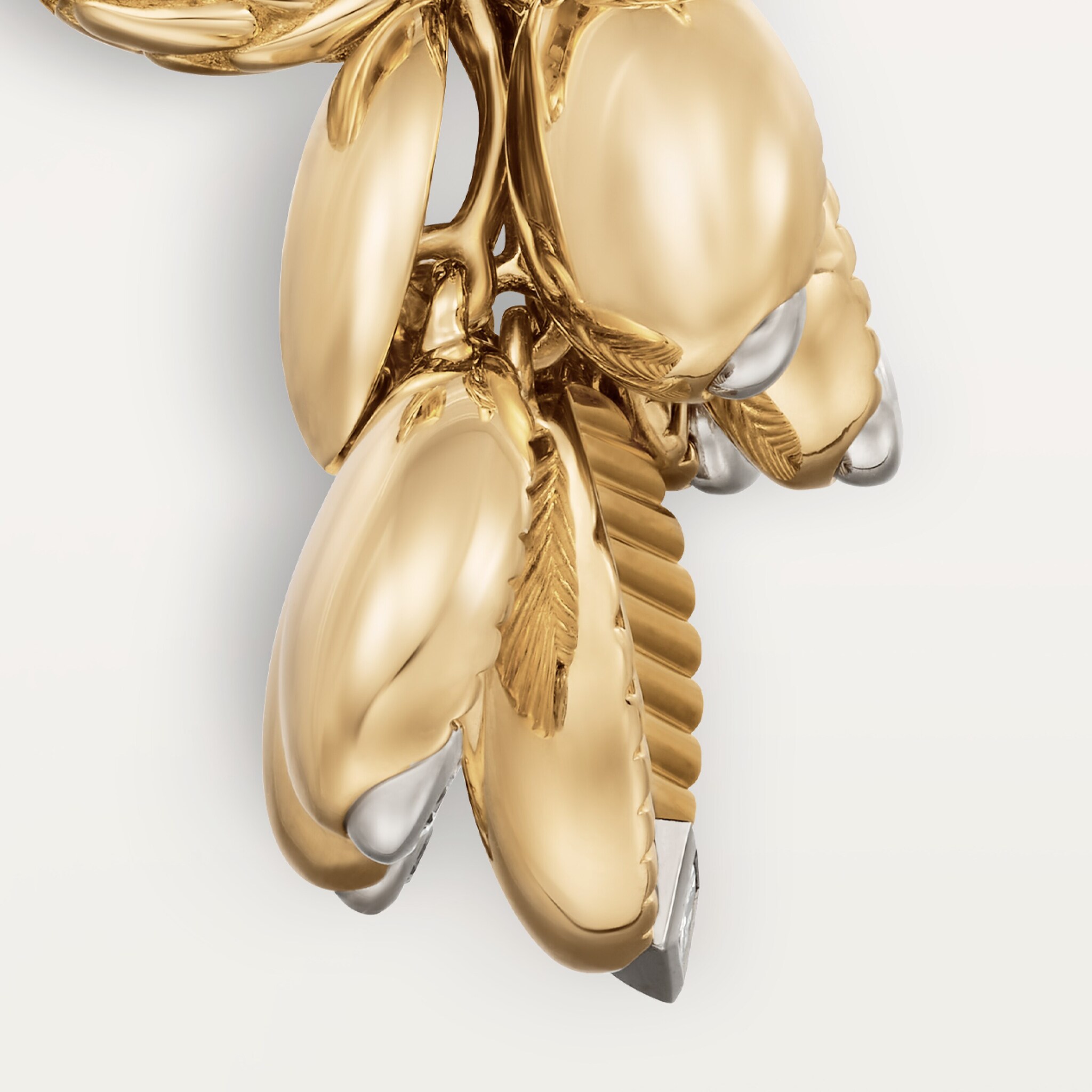 Grain de Caf&eacute; earrings, diamonds