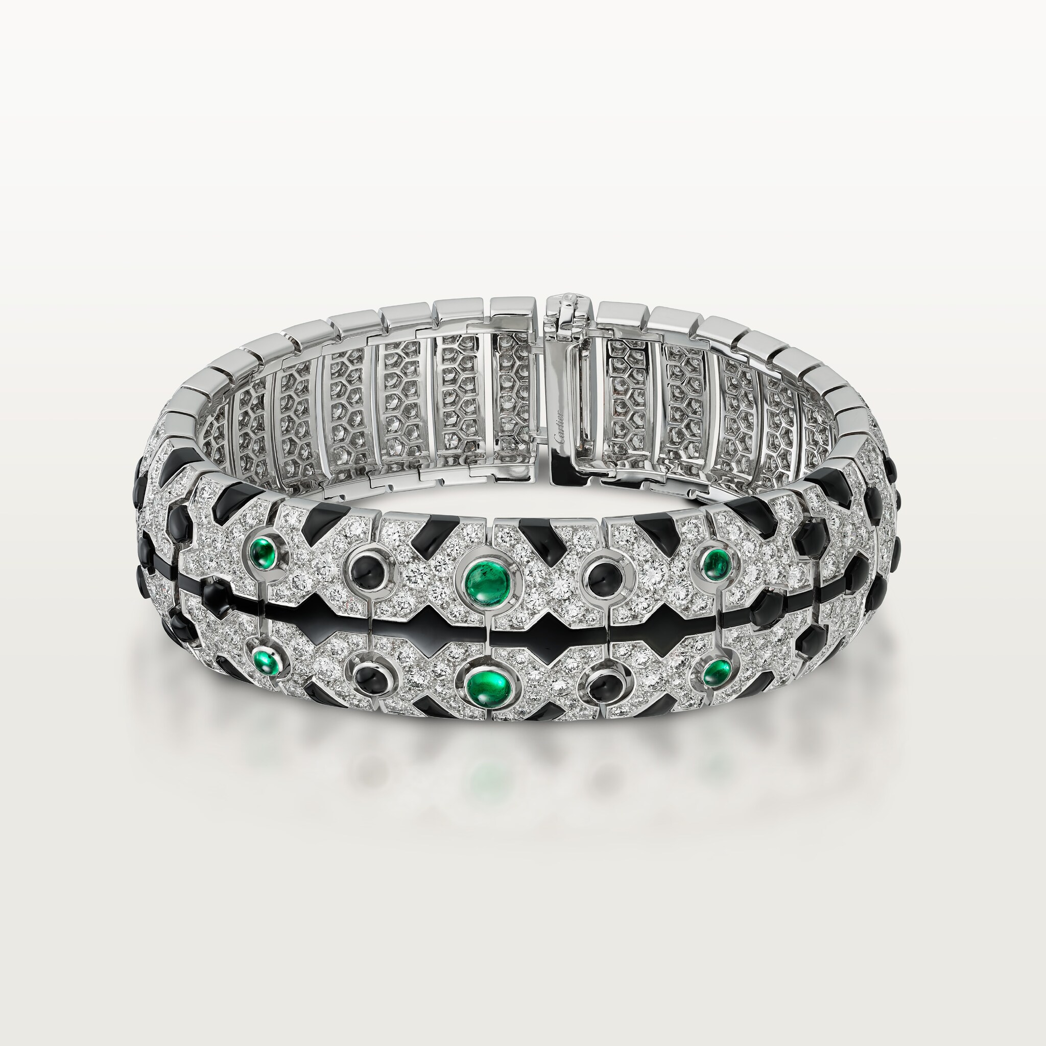 Panth&egrave;re de Cartier cuff, emerald, paved