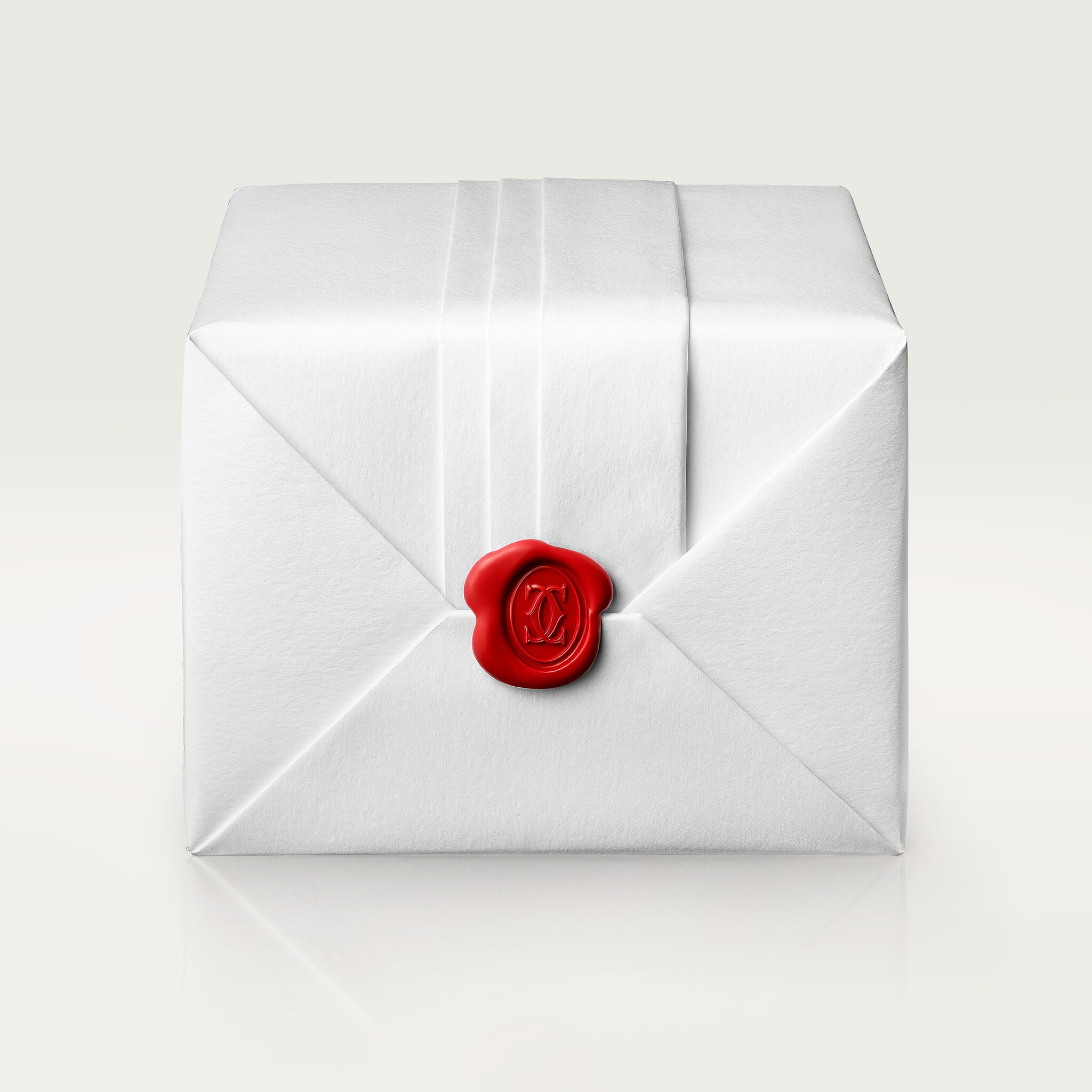 Agrafe earrings, half-paved, image 7