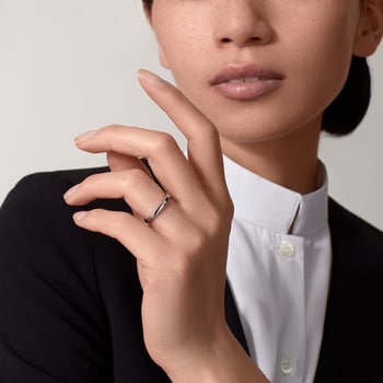 Ballerine wedding band, 2.1 mm width, 1 diamond Ballerine wedding band, 2.1 mm width, 1 diamond