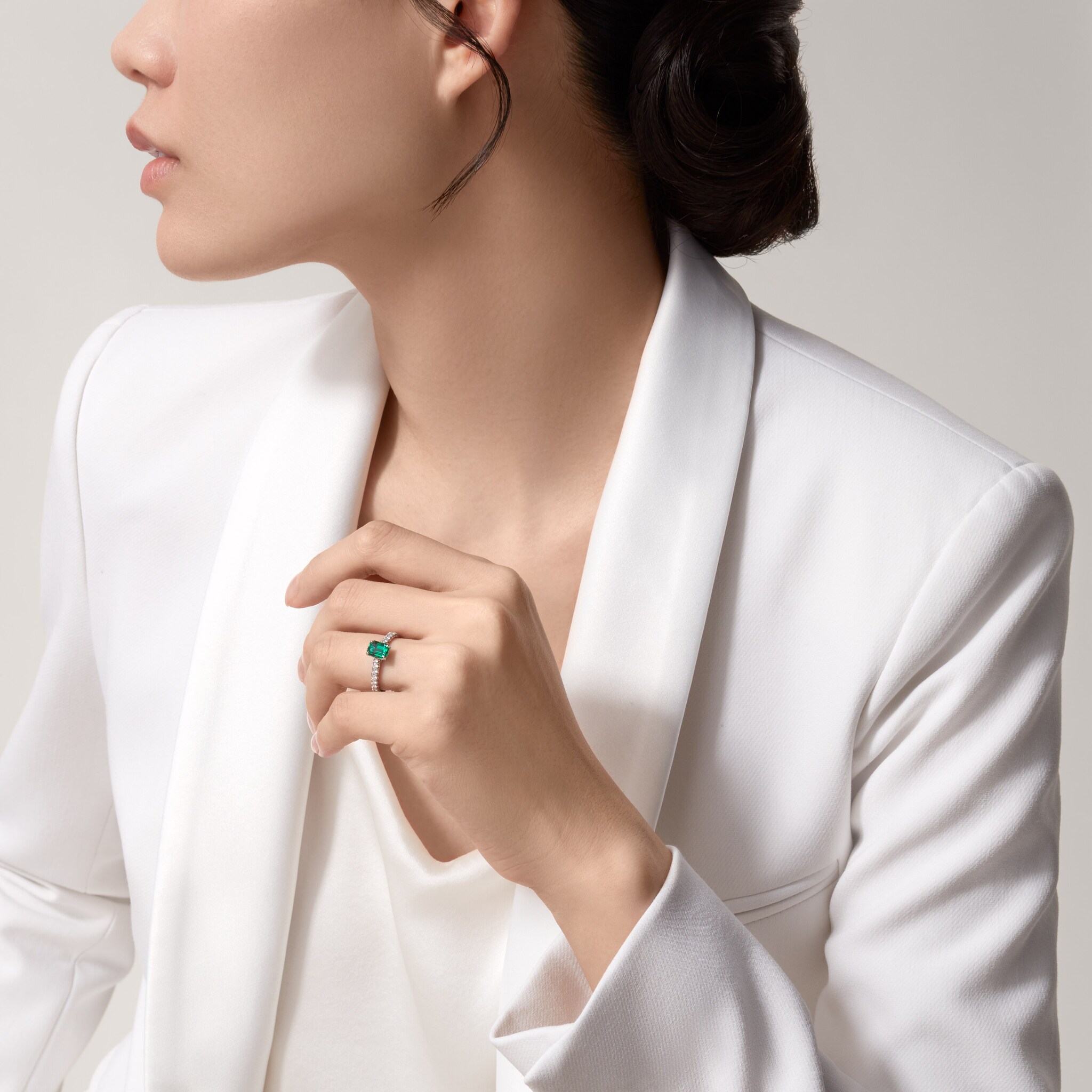 1895 solitaire, emerald-cut emerald, paved 