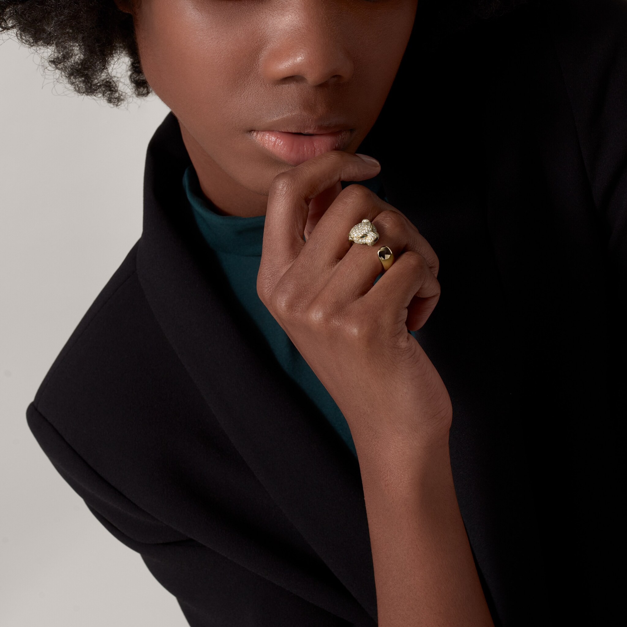 Panth&egrave;re de Cartier ring, medium model, half-paved