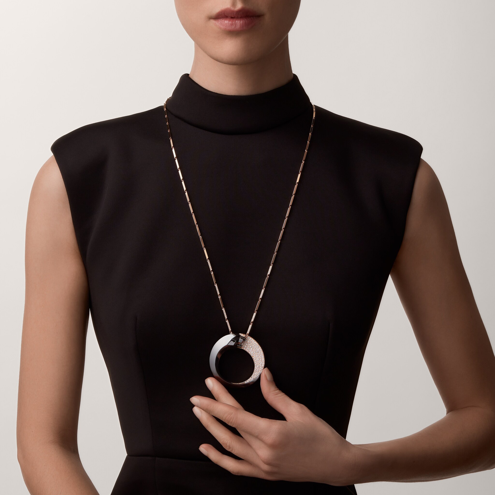 Panth&egrave;re de Cartier necklace, black ceramic, paved 