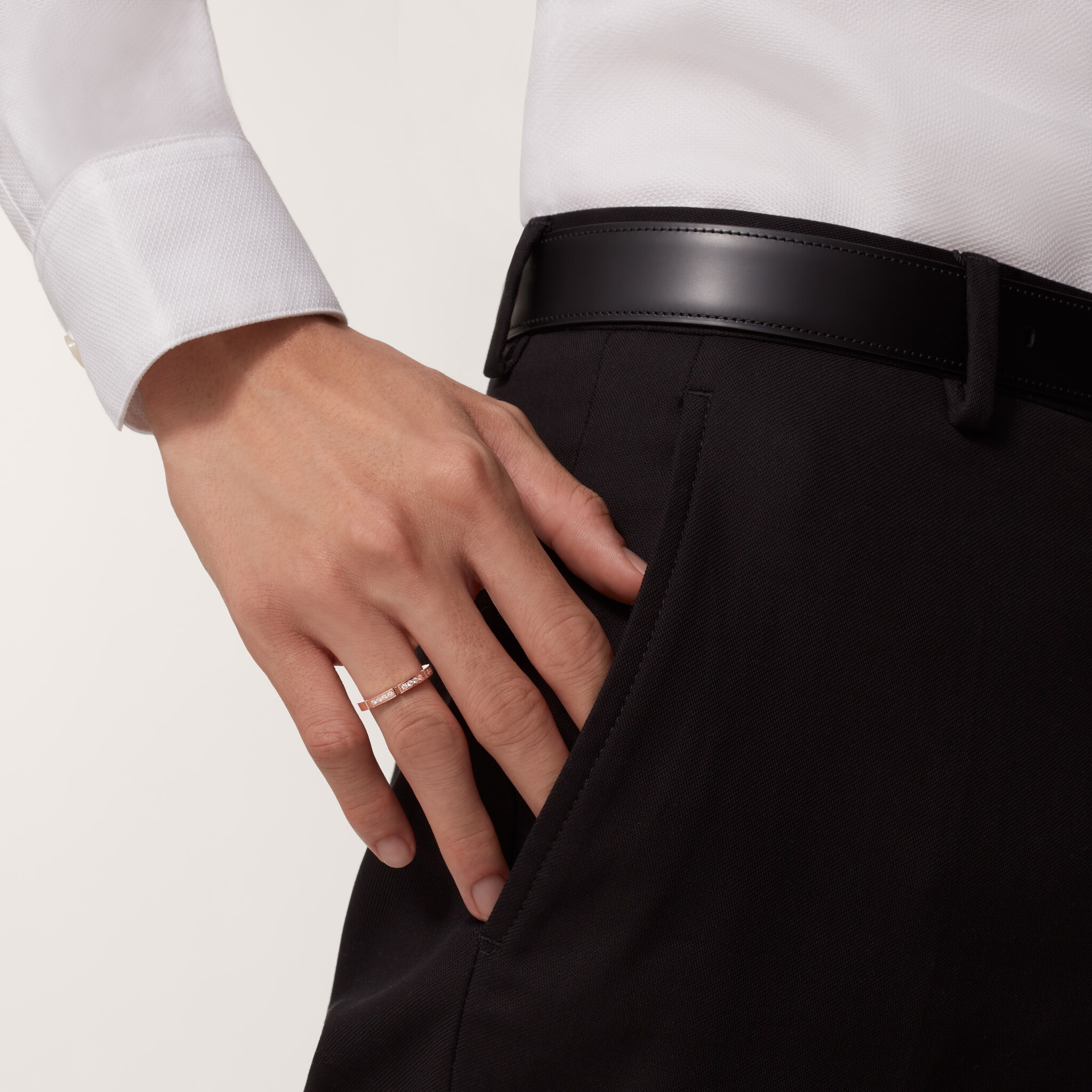 Maillon Panth&egrave;re wedding band, half-paved