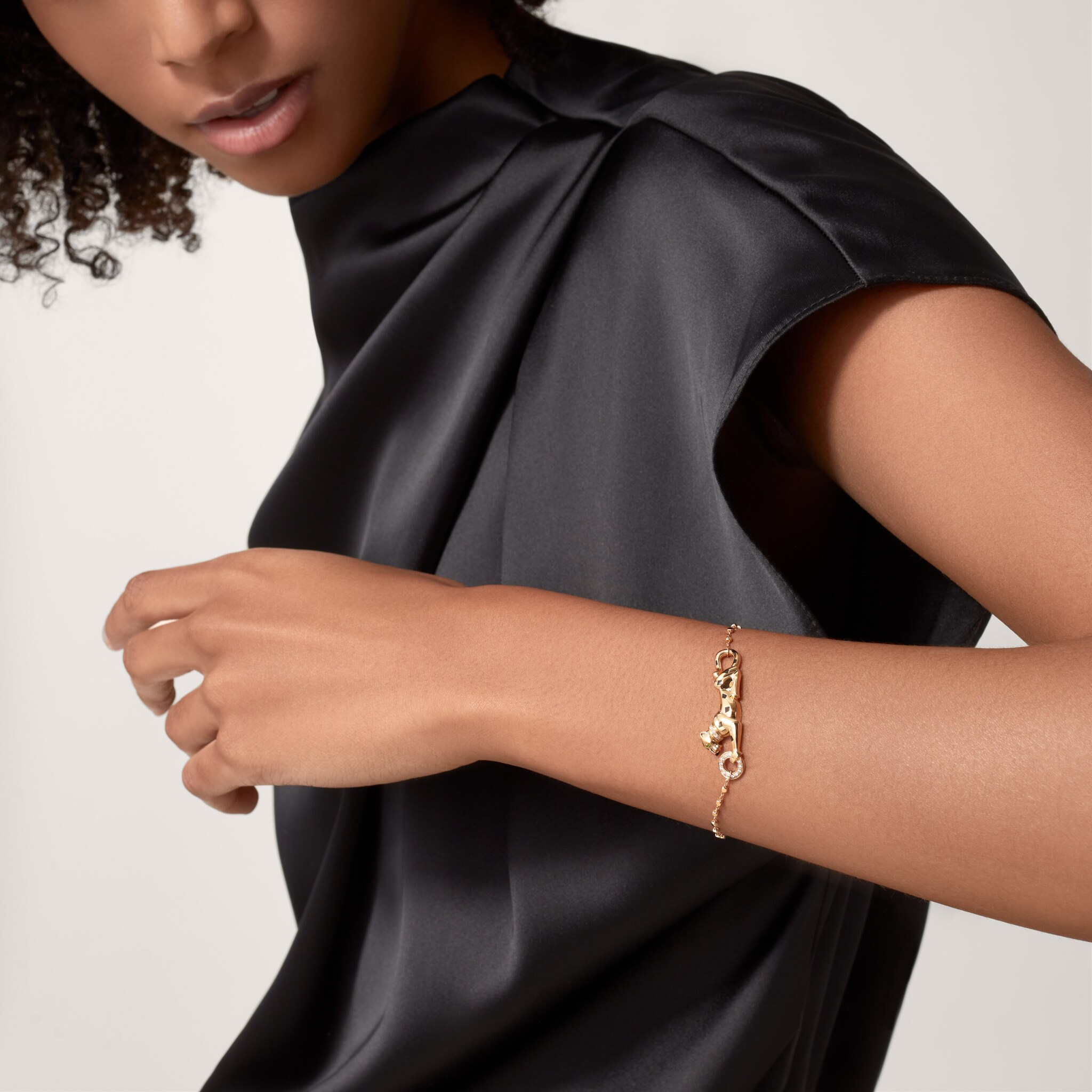 Panth&egrave;re de Cartier bracelet, on chain, diamonds