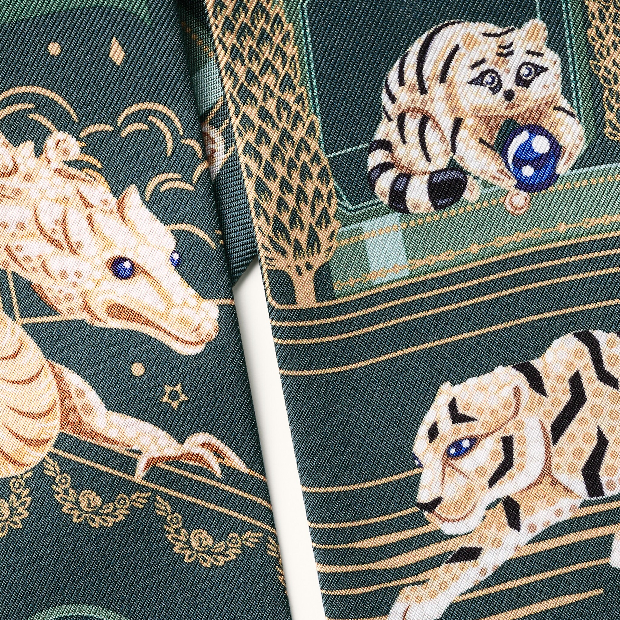 Bandeau, Precious Address