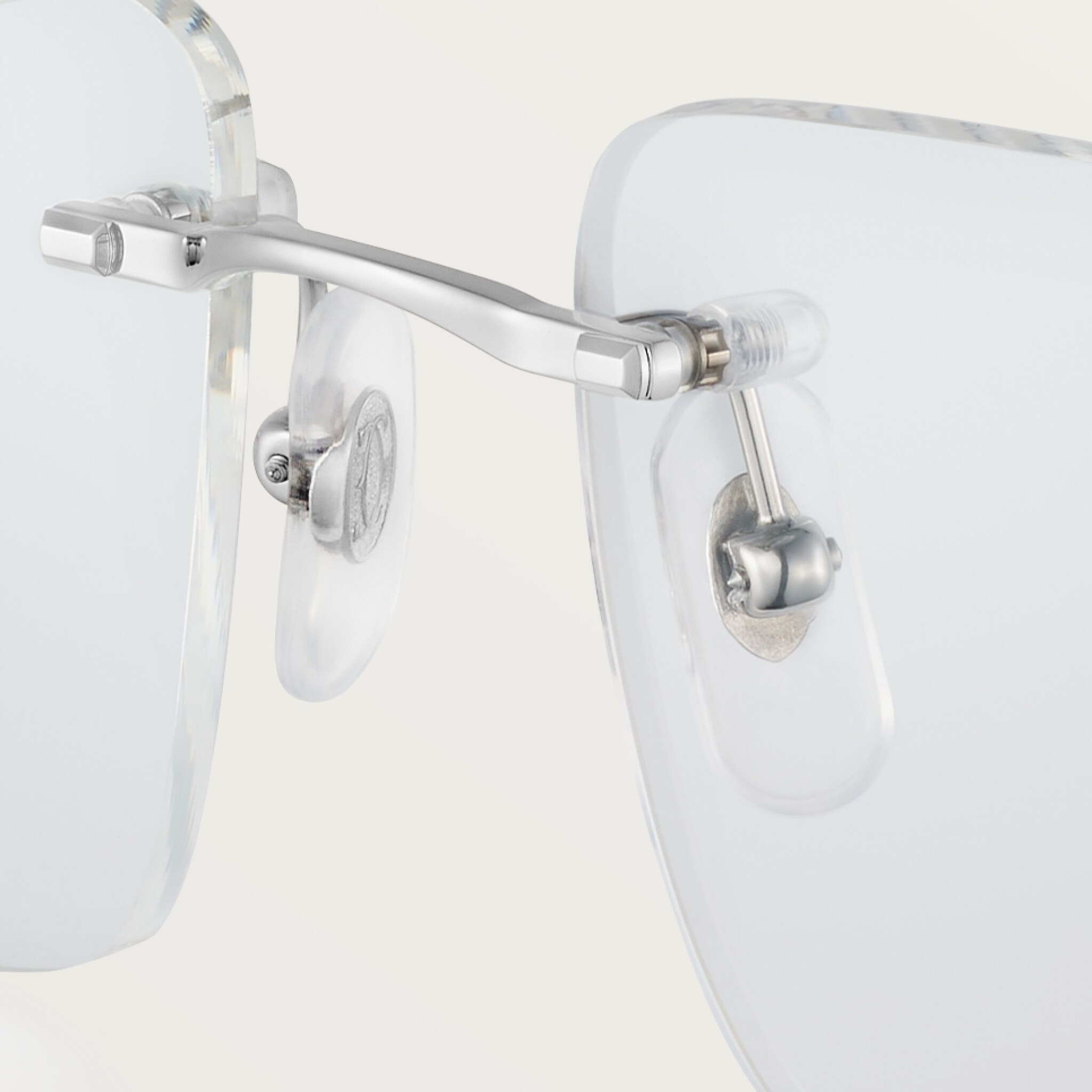 D&eacute;cor precious sunglasses with Classic C de Cartier motif