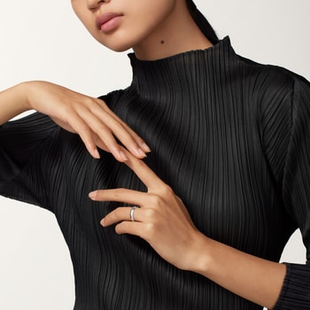 C de Cartier wedding band, 4 mm width C de Cartier wedding band, 4 mm width