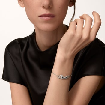 Panthère de Cartier bracelet, on chain, half-paved Panthère de Cartier bracelet, on chain, half-paved
