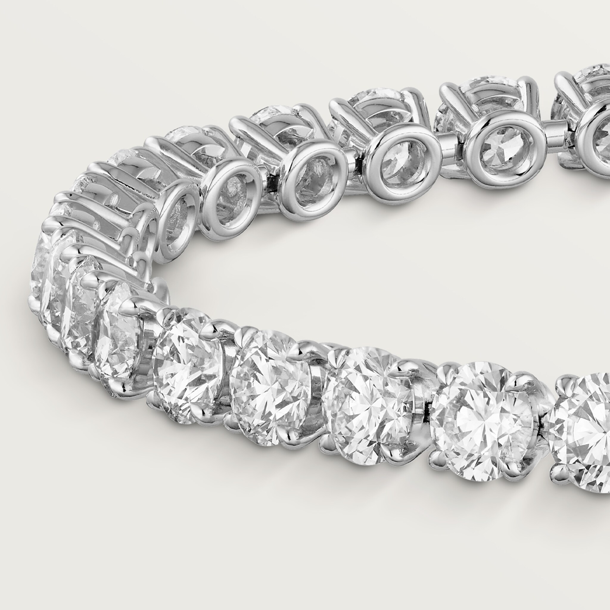Lignes Essentielles bracelet, brilliant-cut diamonds