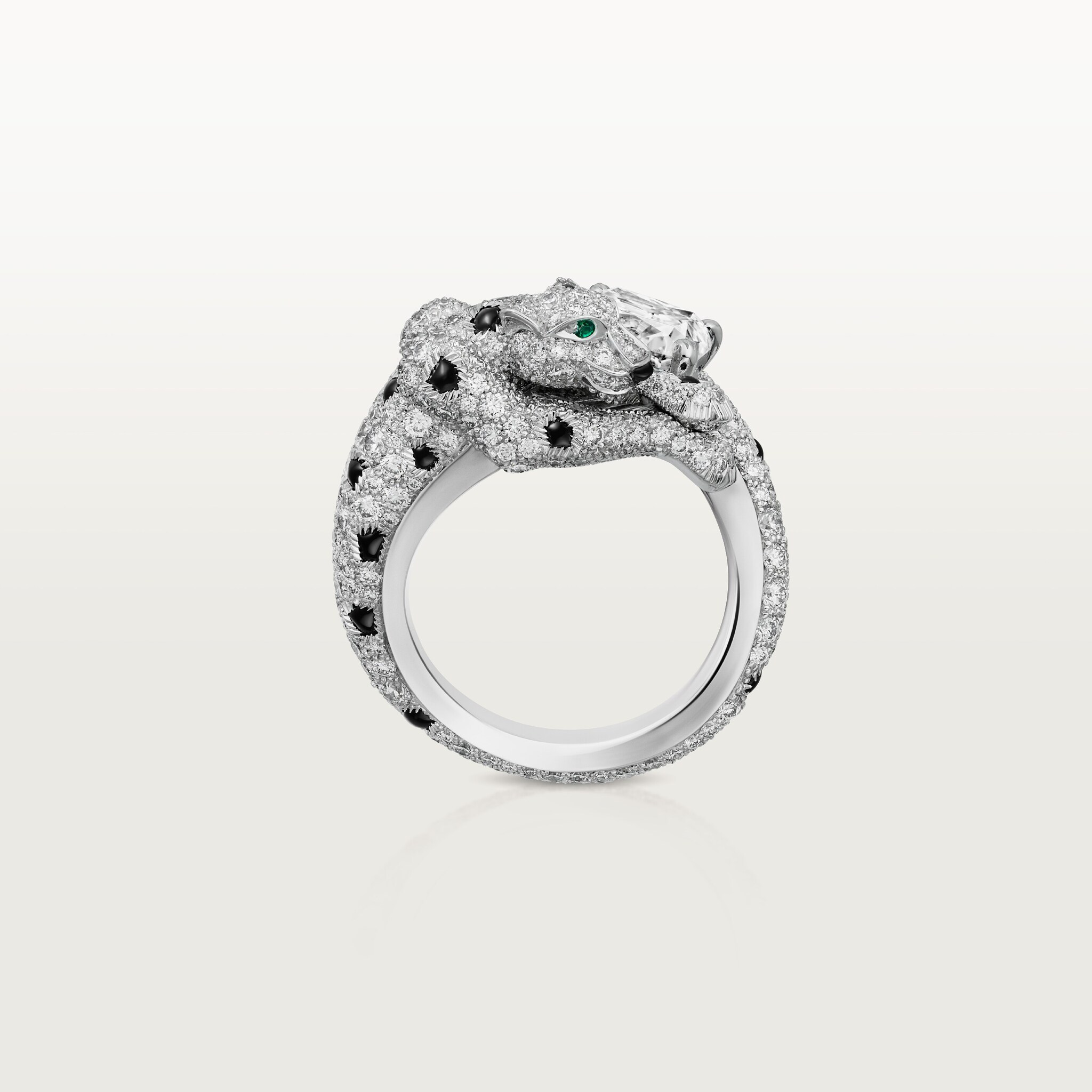 Panth&egrave;re de Cartier ring, cushion-cut diamond, paved 