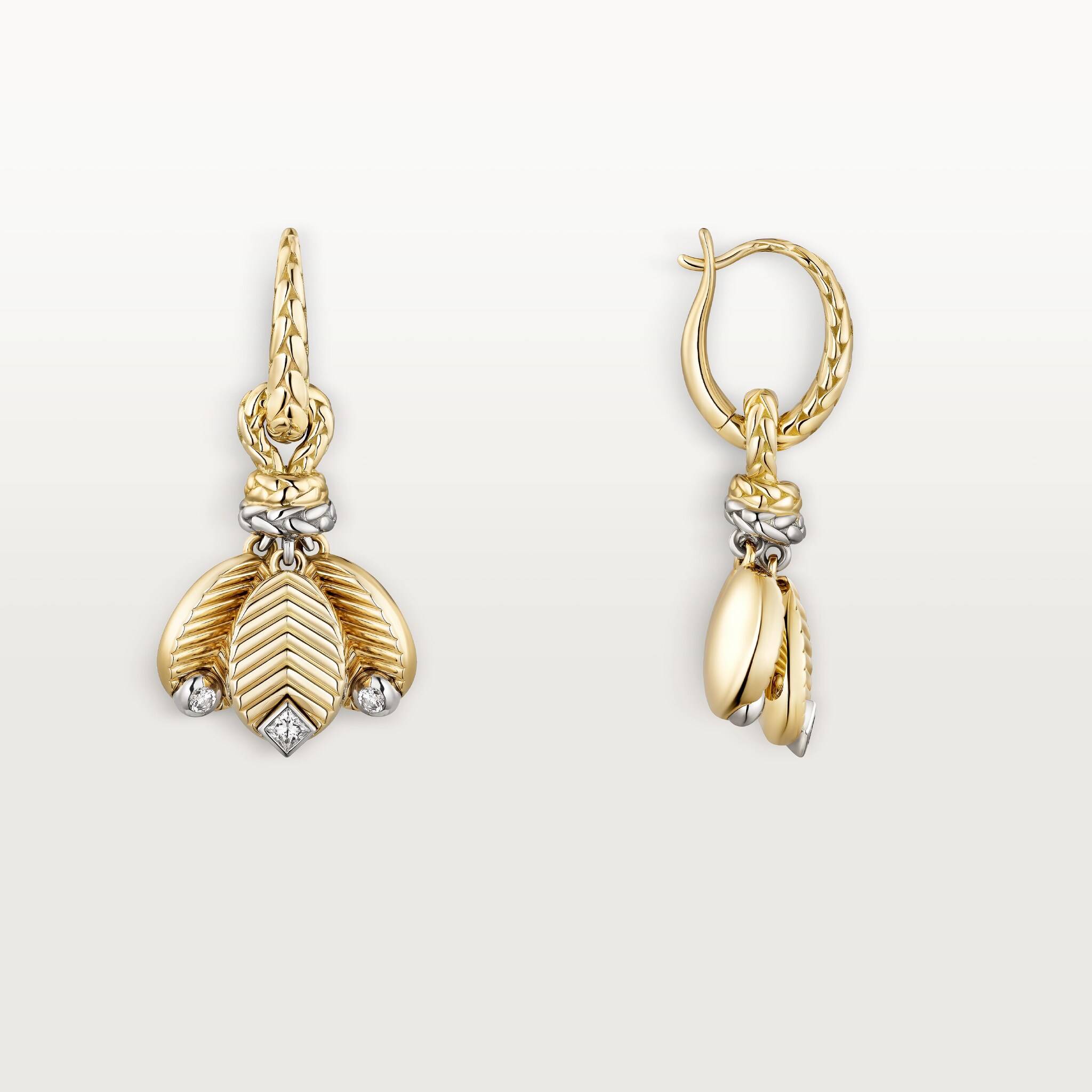 Grain de Caf&eacute; earrings, diamonds