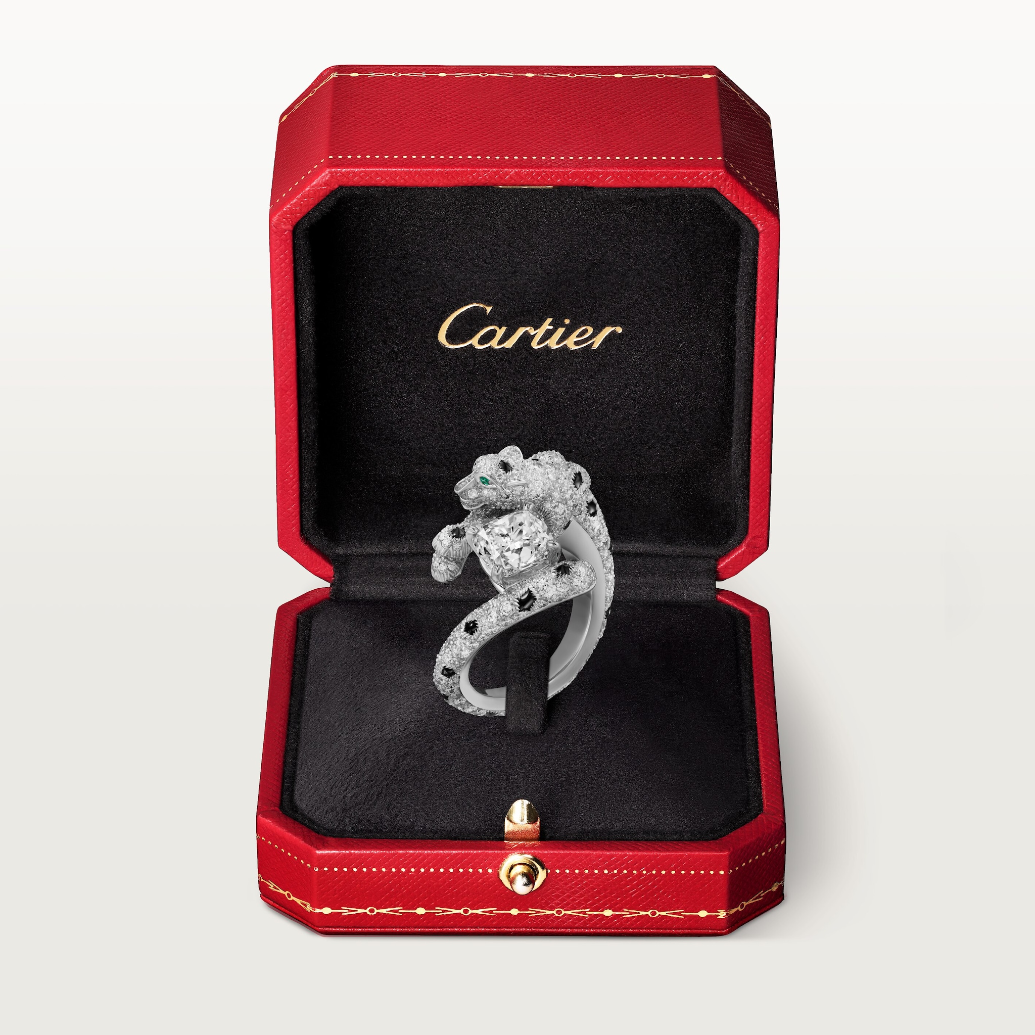 Panth&egrave;re de Cartier ring, cushion-cut diamond, paved , image 8