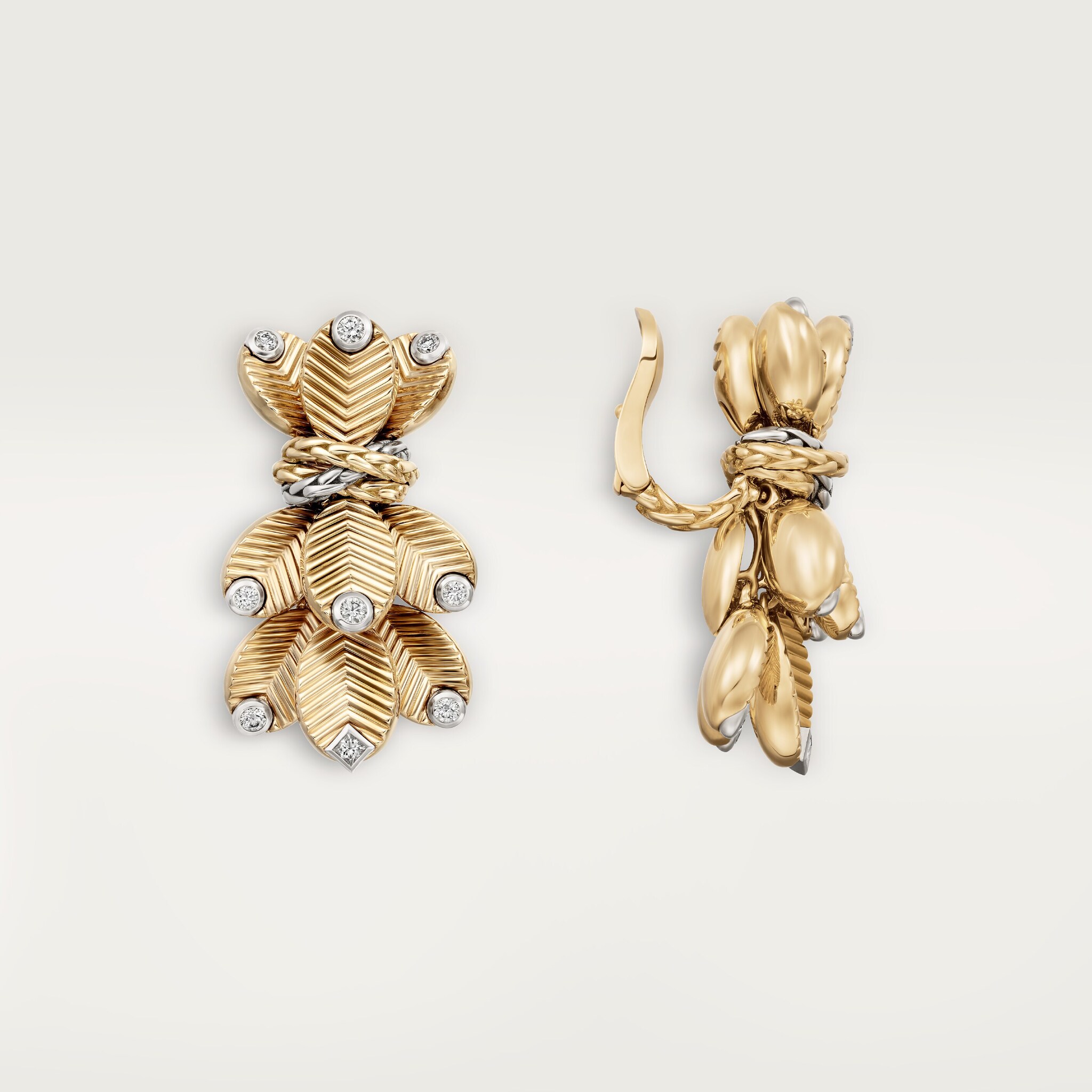 Grain de Caf&eacute; earrings, diamonds