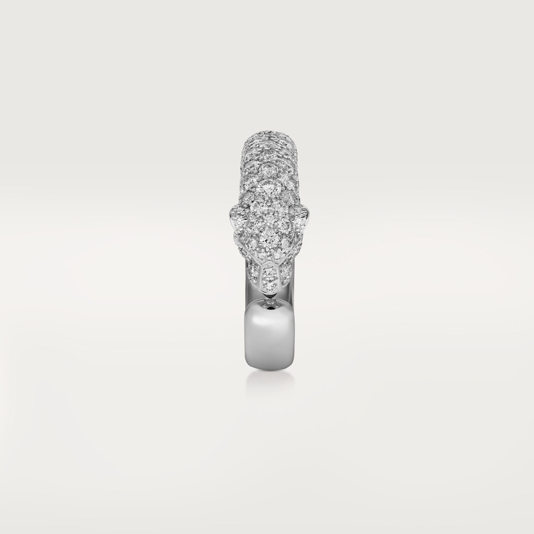 Panth&egrave;re de Cartier ring, small model, half-paved, image 6