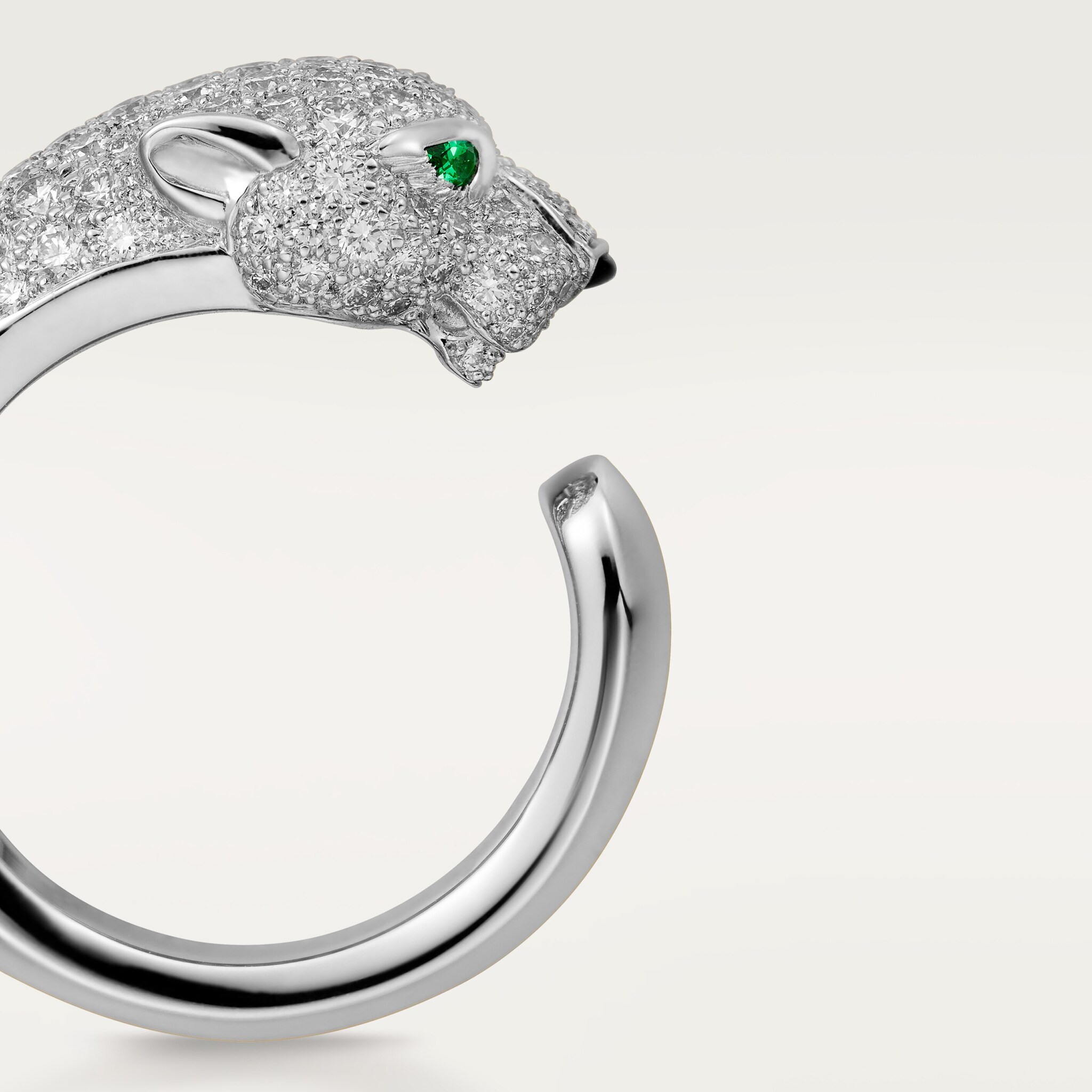 Panth&egrave;re de Cartier ring, medium model, half-paved, image 4