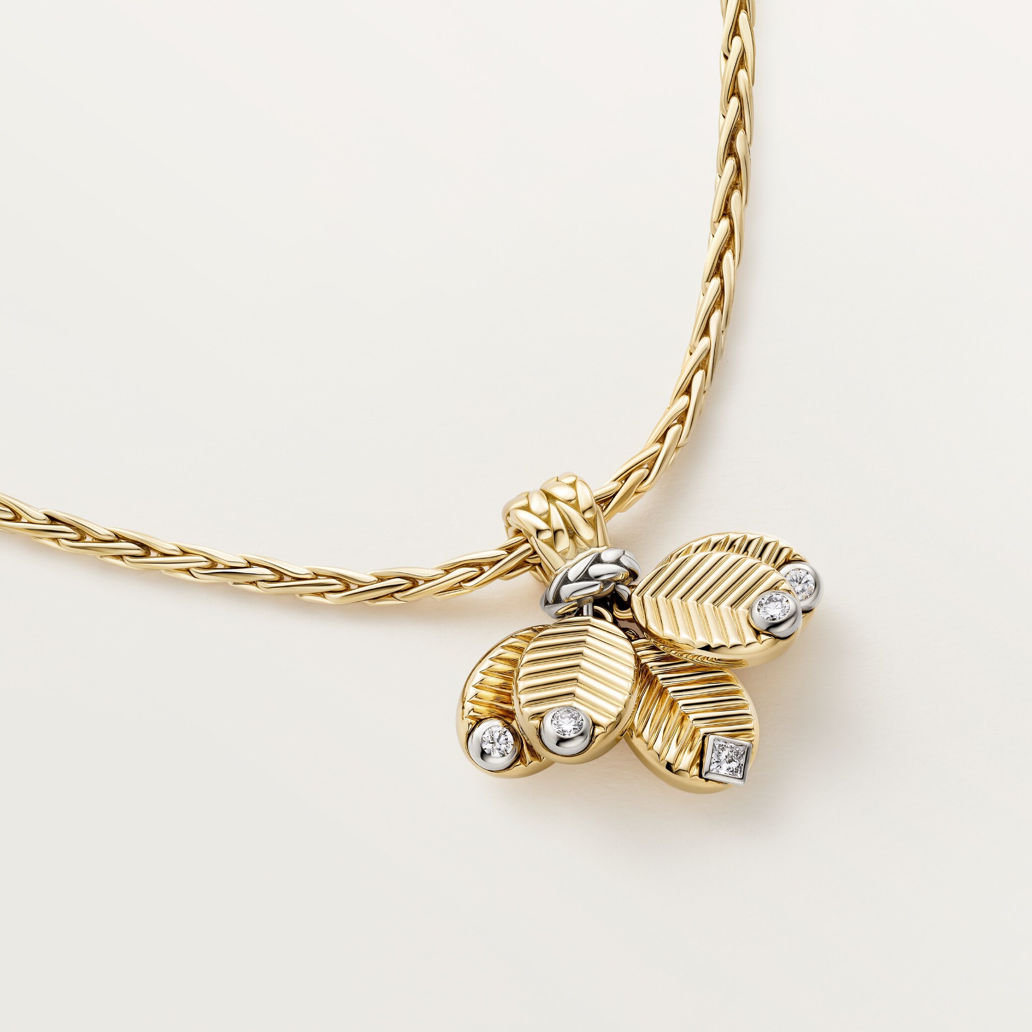 Grain de Caf&eacute; necklace