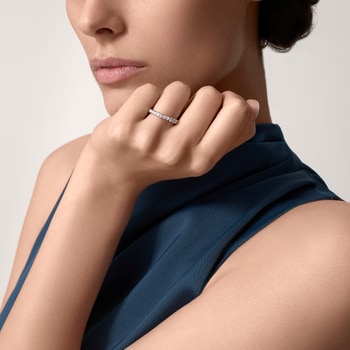 Etincelle de Cartier wedding band, 2.6 mm width, semi-paved Etincelle de Cartier wedding band, 2.6 mm width, semi-paved