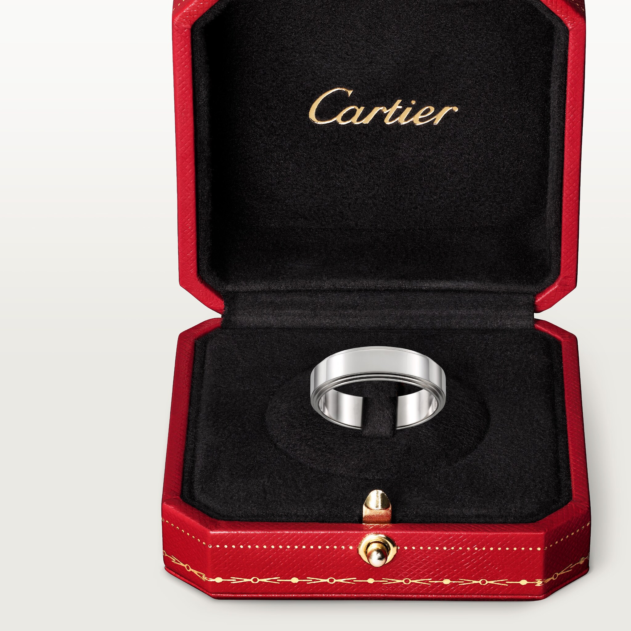 Cartier d'Amour wedding ring, 6 mm width, image 5