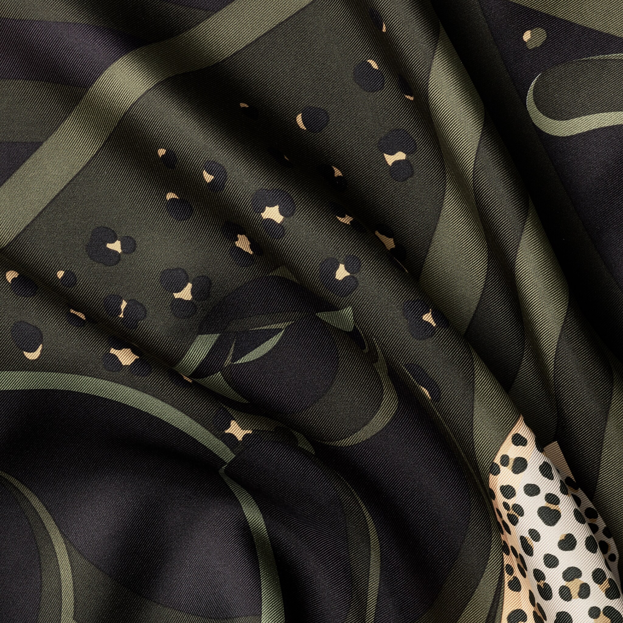 90 scarf, Panth&egrave;re Illusion