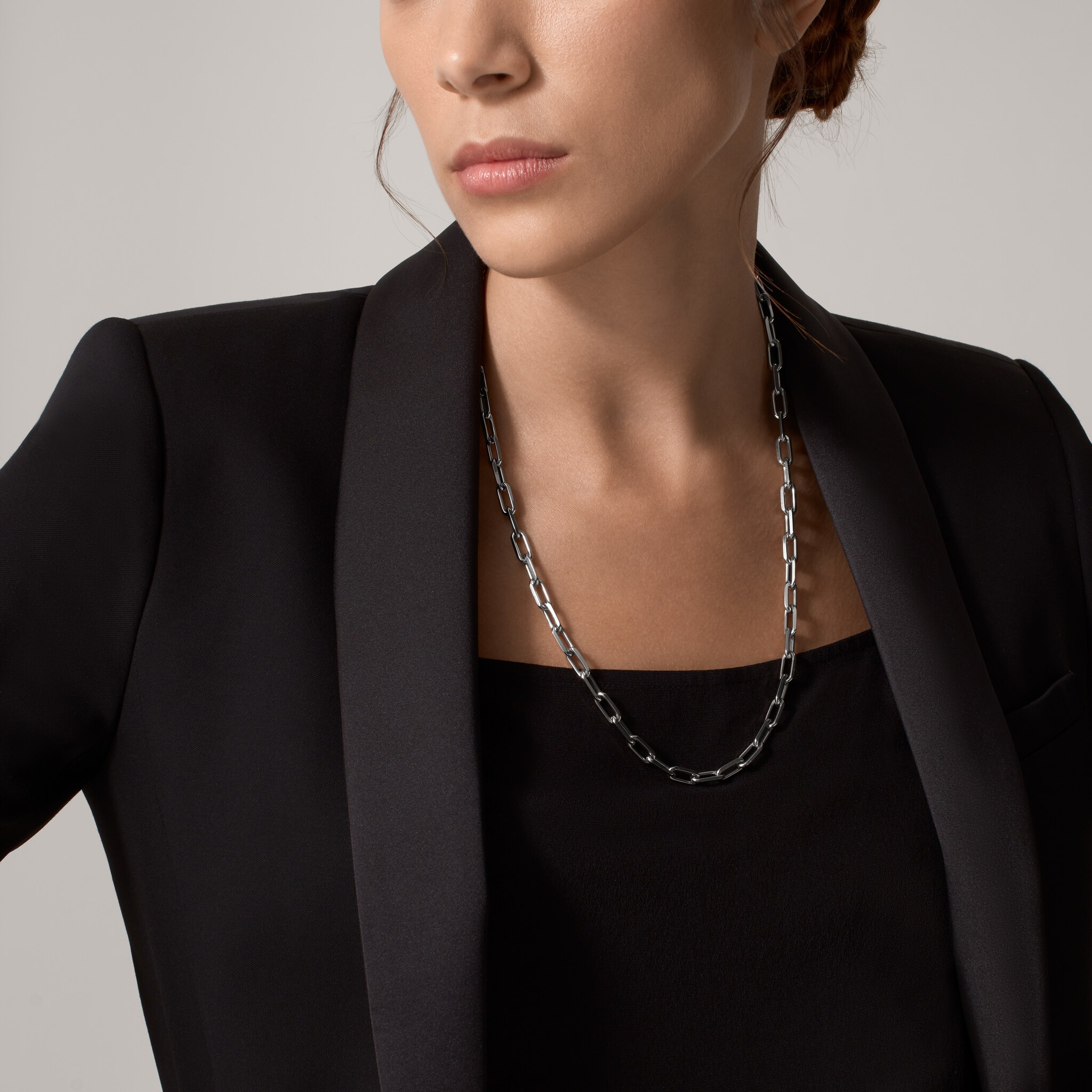 Santos de Cartier necklace, chain, medium model