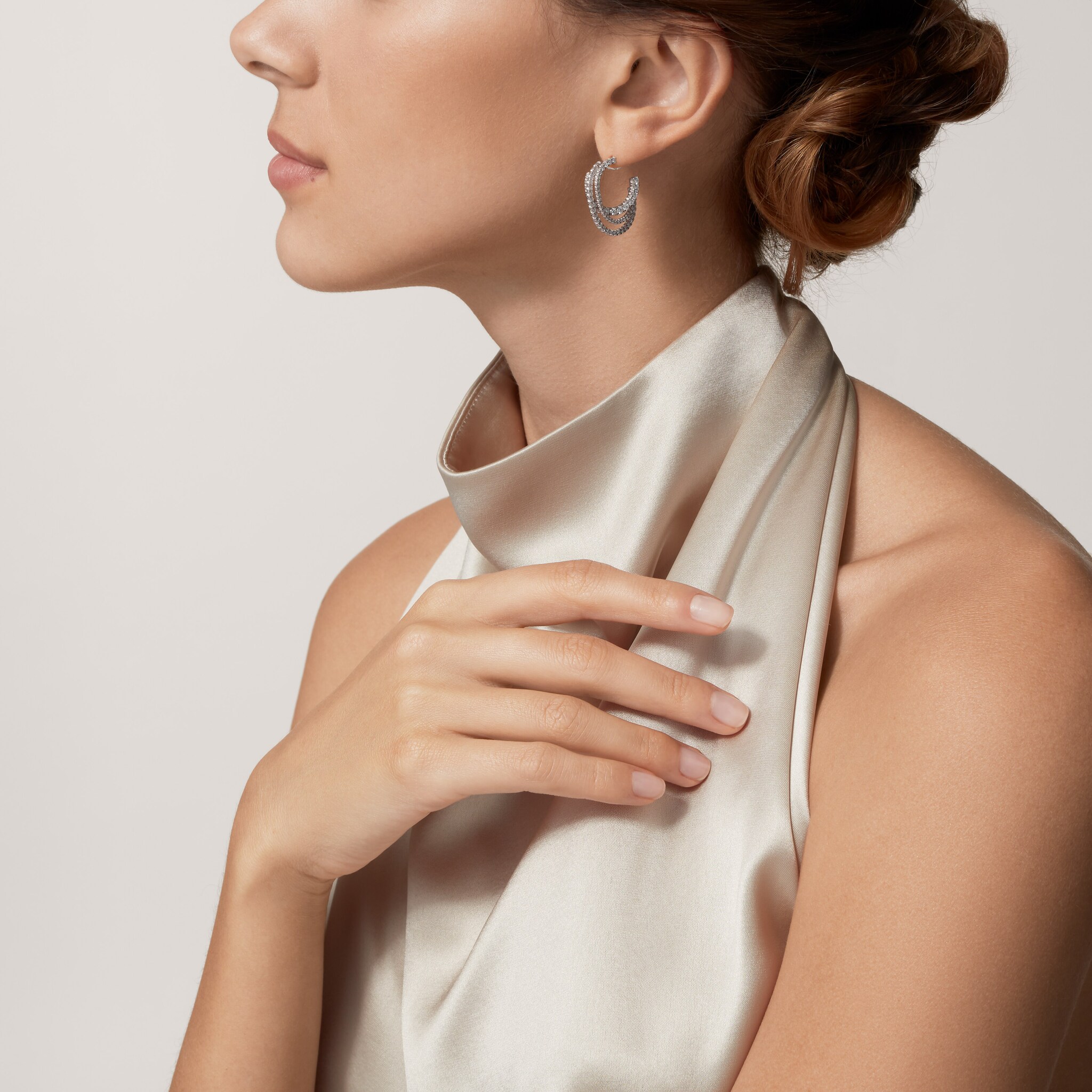 Etincelle de Cartier hoop earrings, triple row, paved