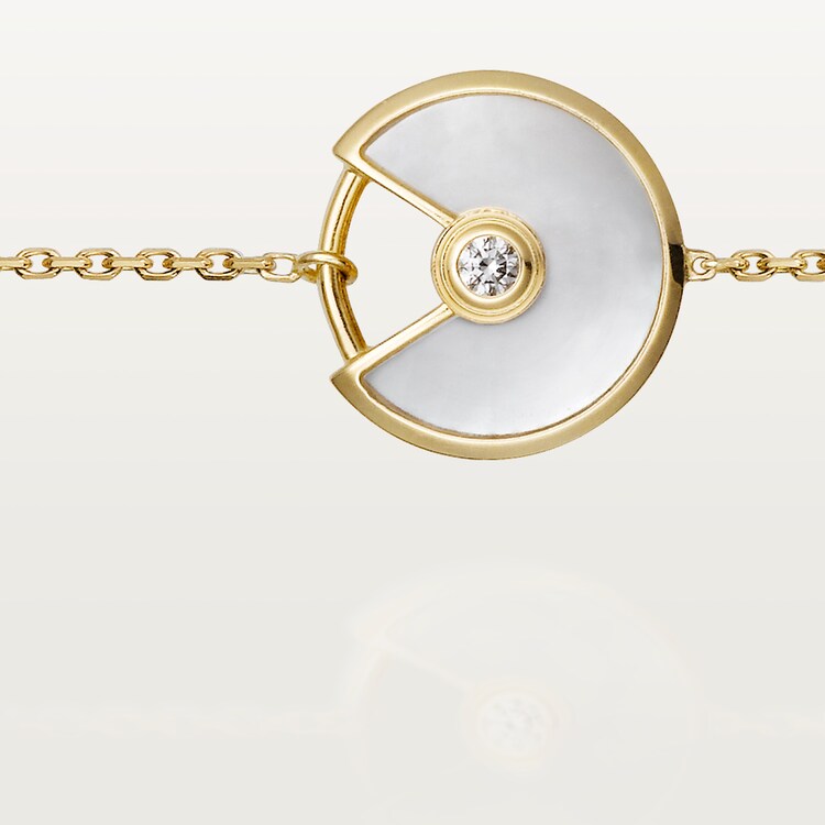 Amulette cartier bracelet deals