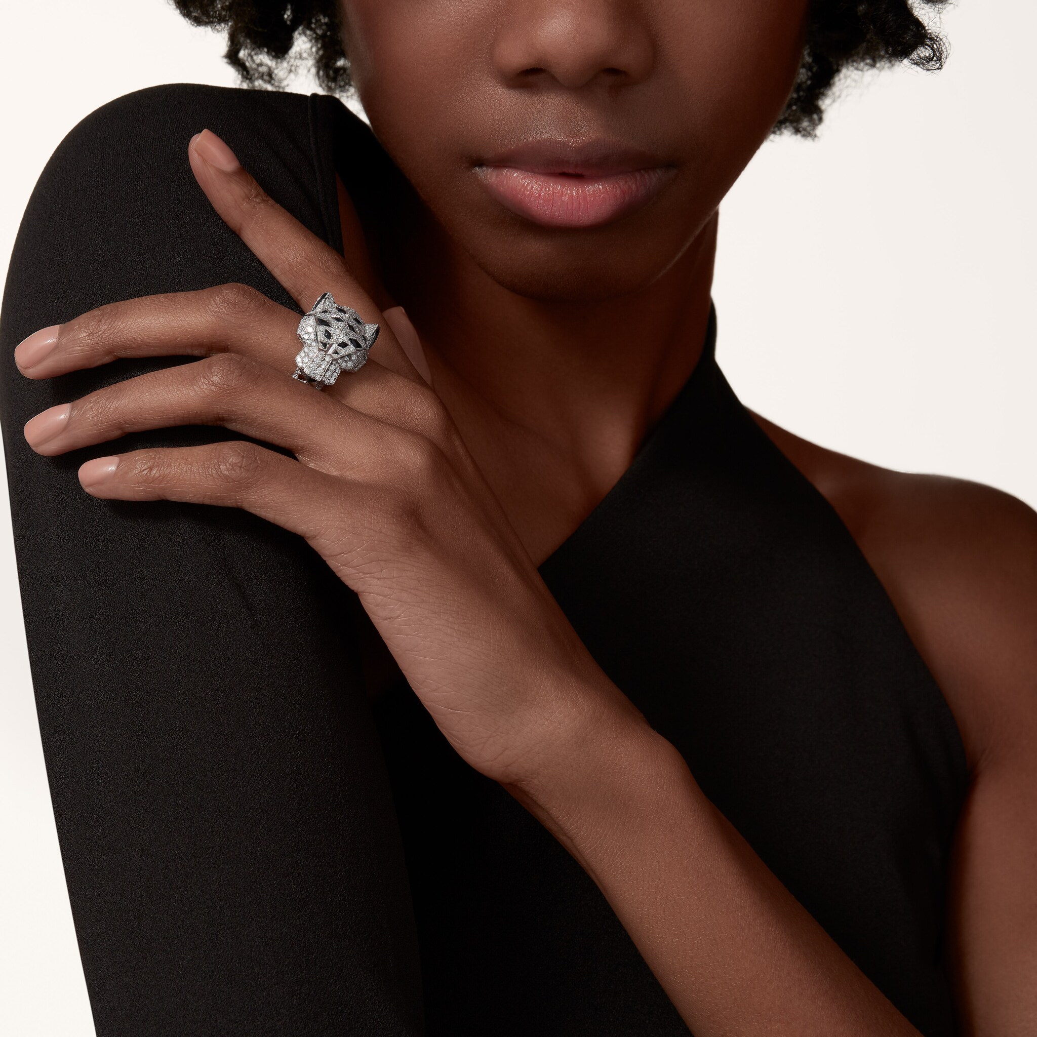 خاتم "پانتير دو كارتييه"، مرصوف