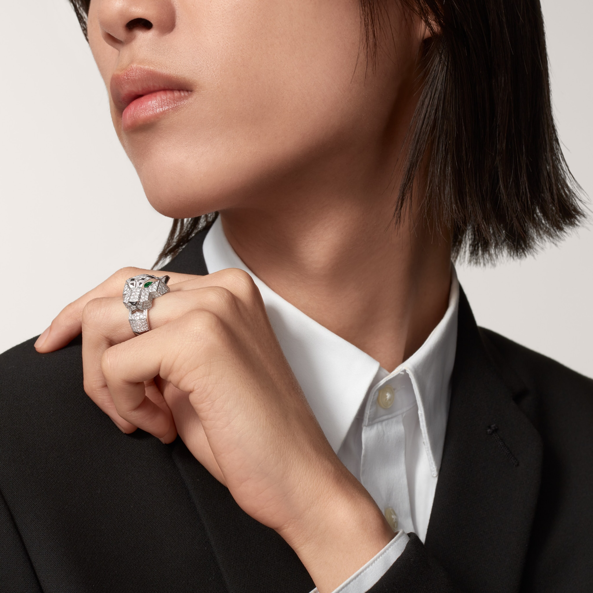 خاتم "پانتير دو كارتييه"، مرصوف