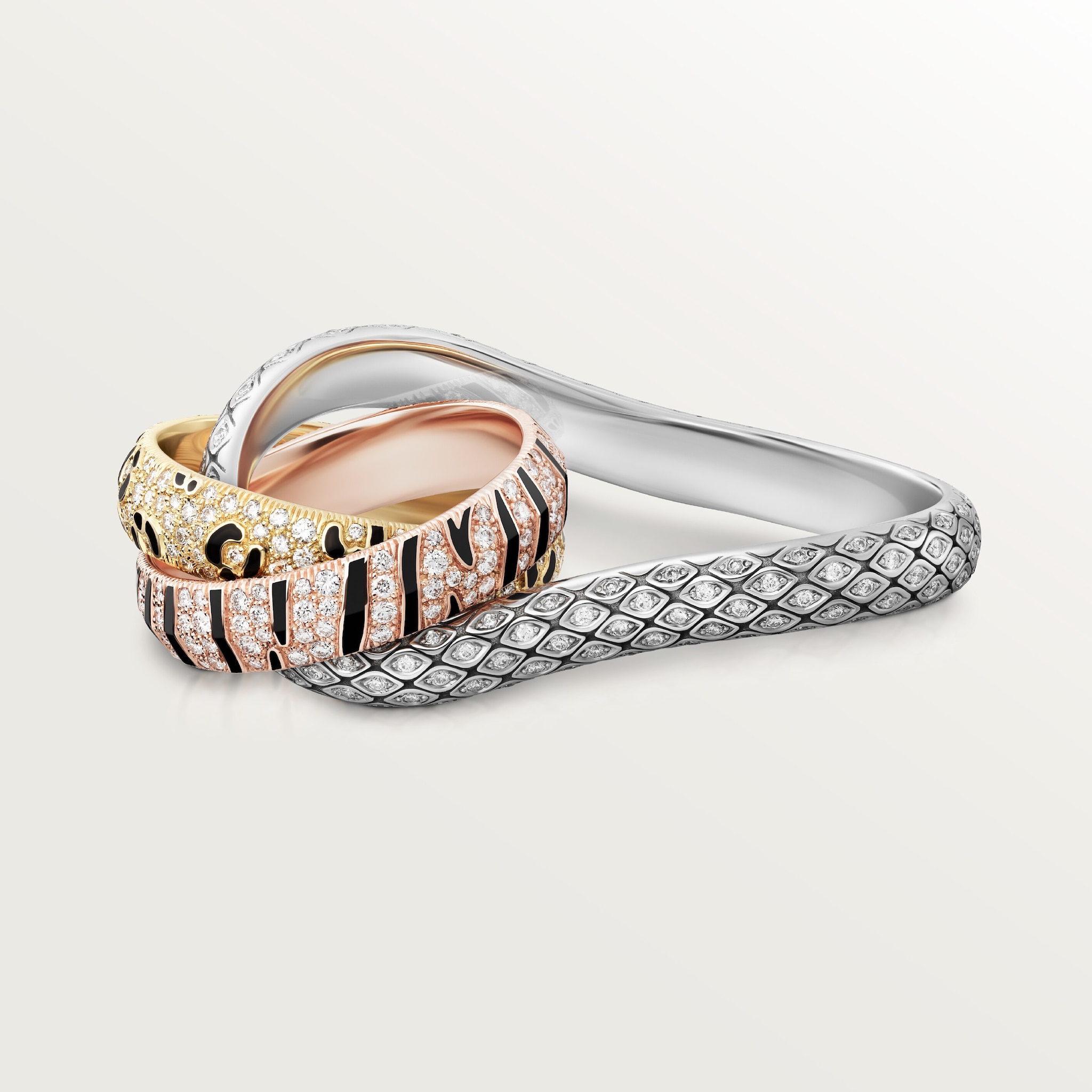 Trinity two-finger ring, lacquer, paved