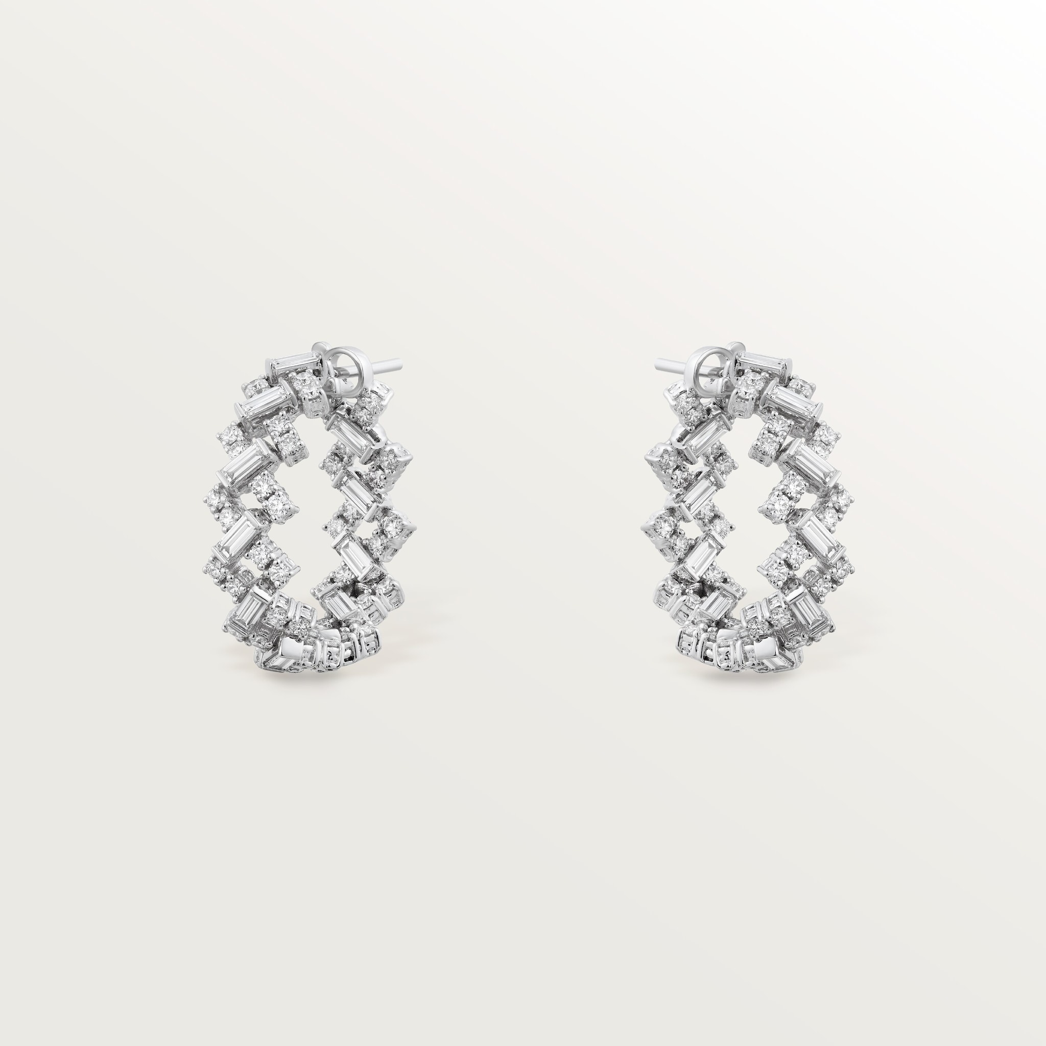 Reflection de Cartier earrings, diamonds