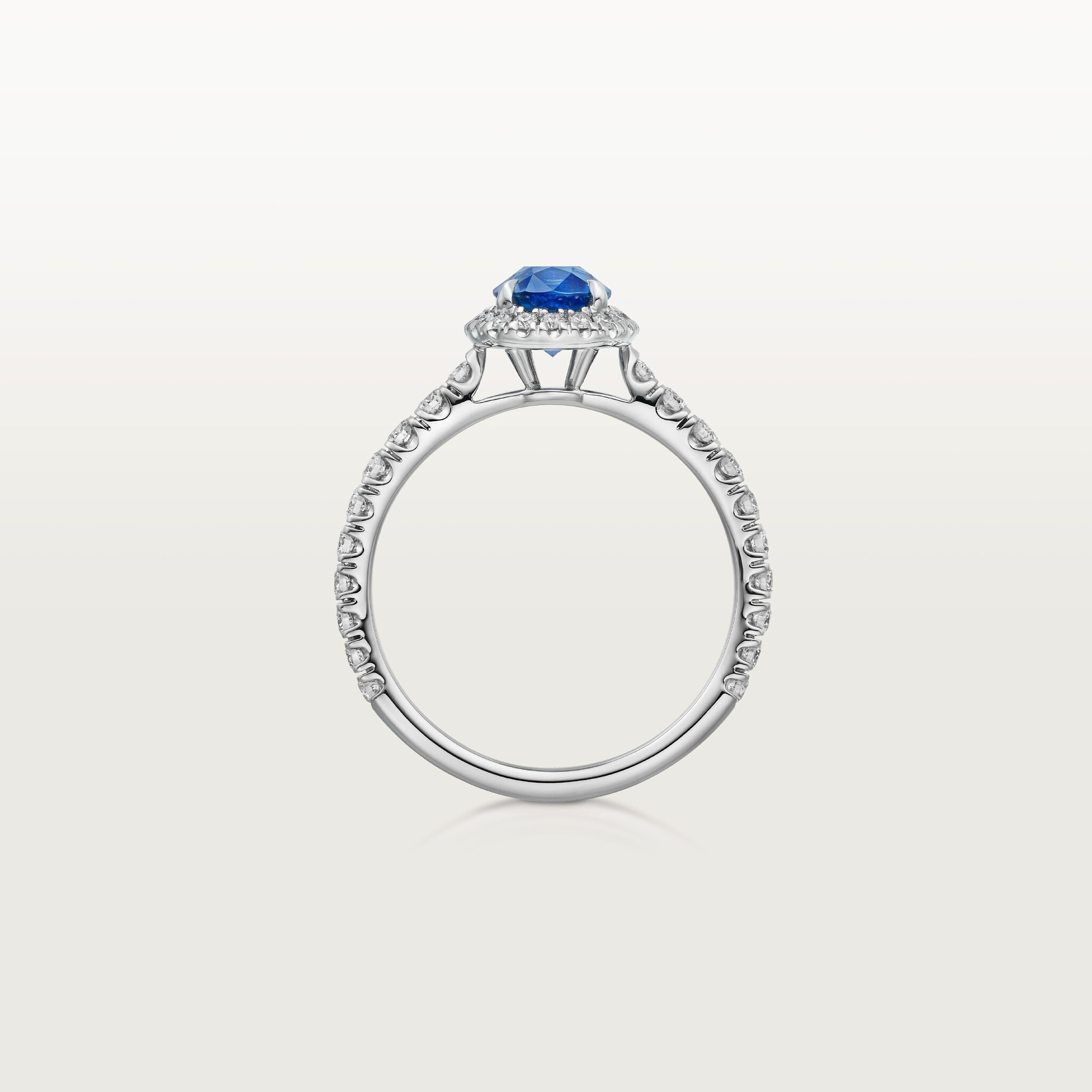 Cartier Destin&eacute;e tektaş, oval kesim safir, pave 