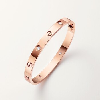 Cartier love bracelet 4 diamonds price hotsell